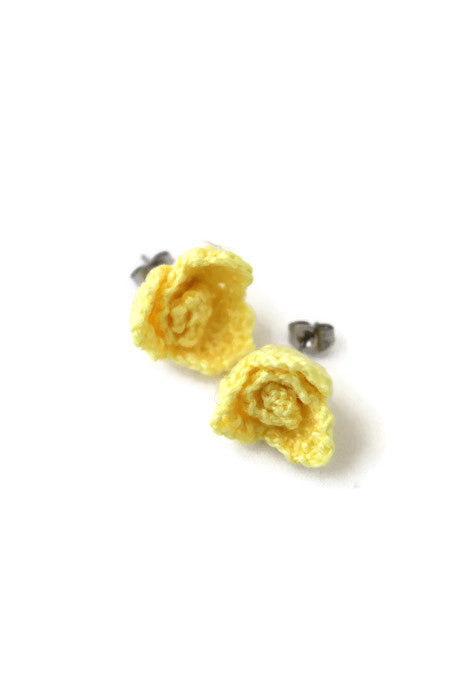 My Pretty Babi Crochet Rose Stainless Steel Silver Studs Earrings in Yellow