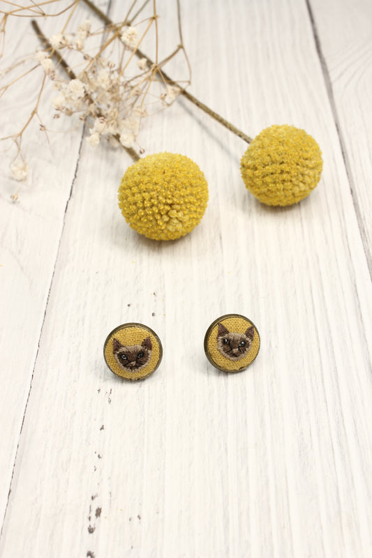 Embroidery Siamese Cat Studs #65
