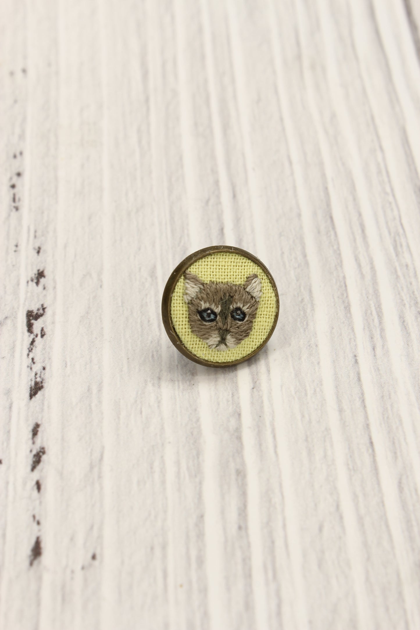 Embroidery Tabby Cat Studs Earrings