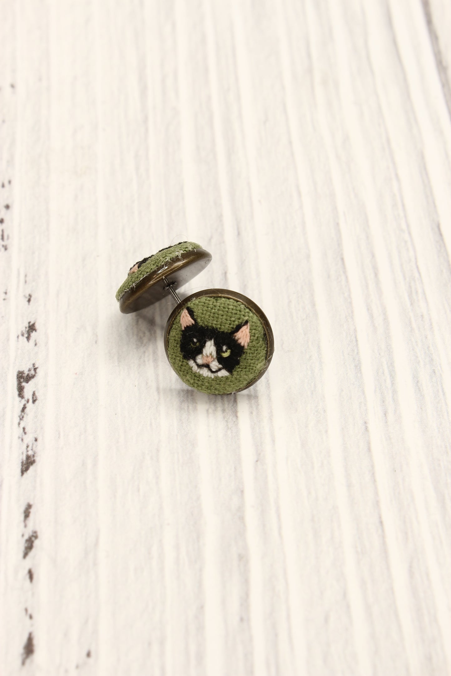 Embroidery Black & White Cat Studs #24