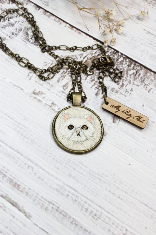 Embroidery White Cat Necklace #37