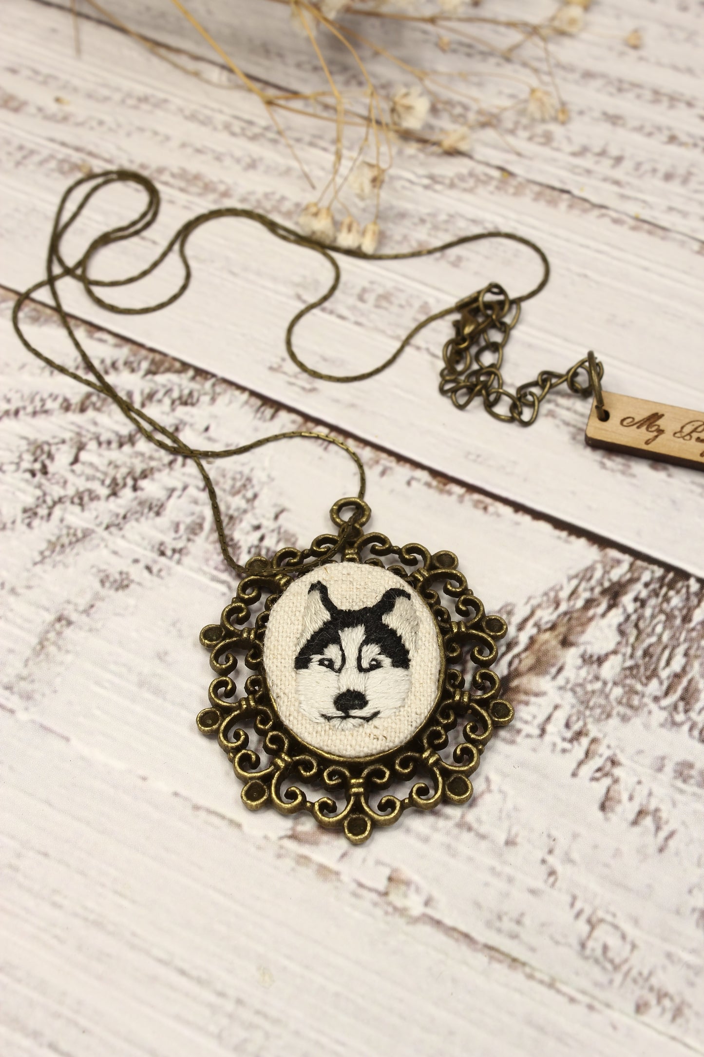 Embroidery Husky Necklace