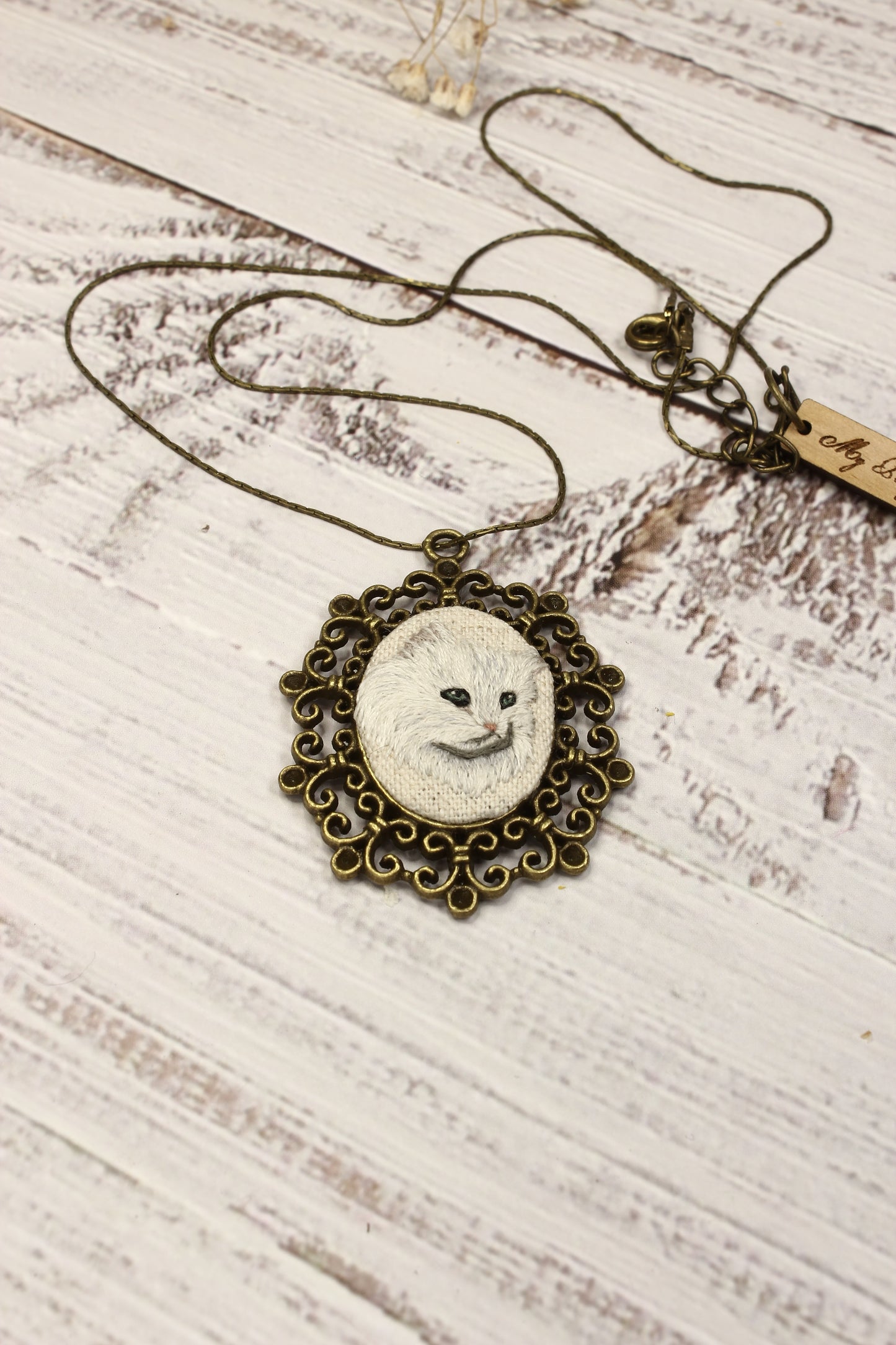 Embroidery Long Hair White Cat Necklace #37