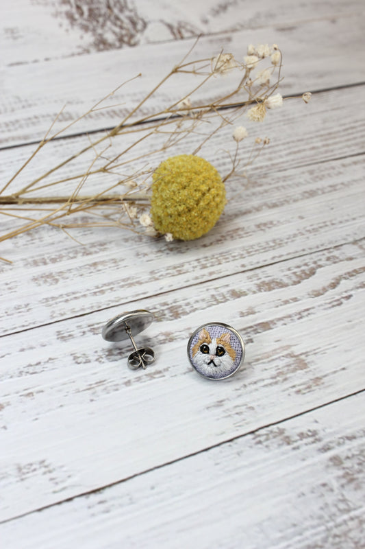 Embroidery Norwegian Forest Cat Studs #42A