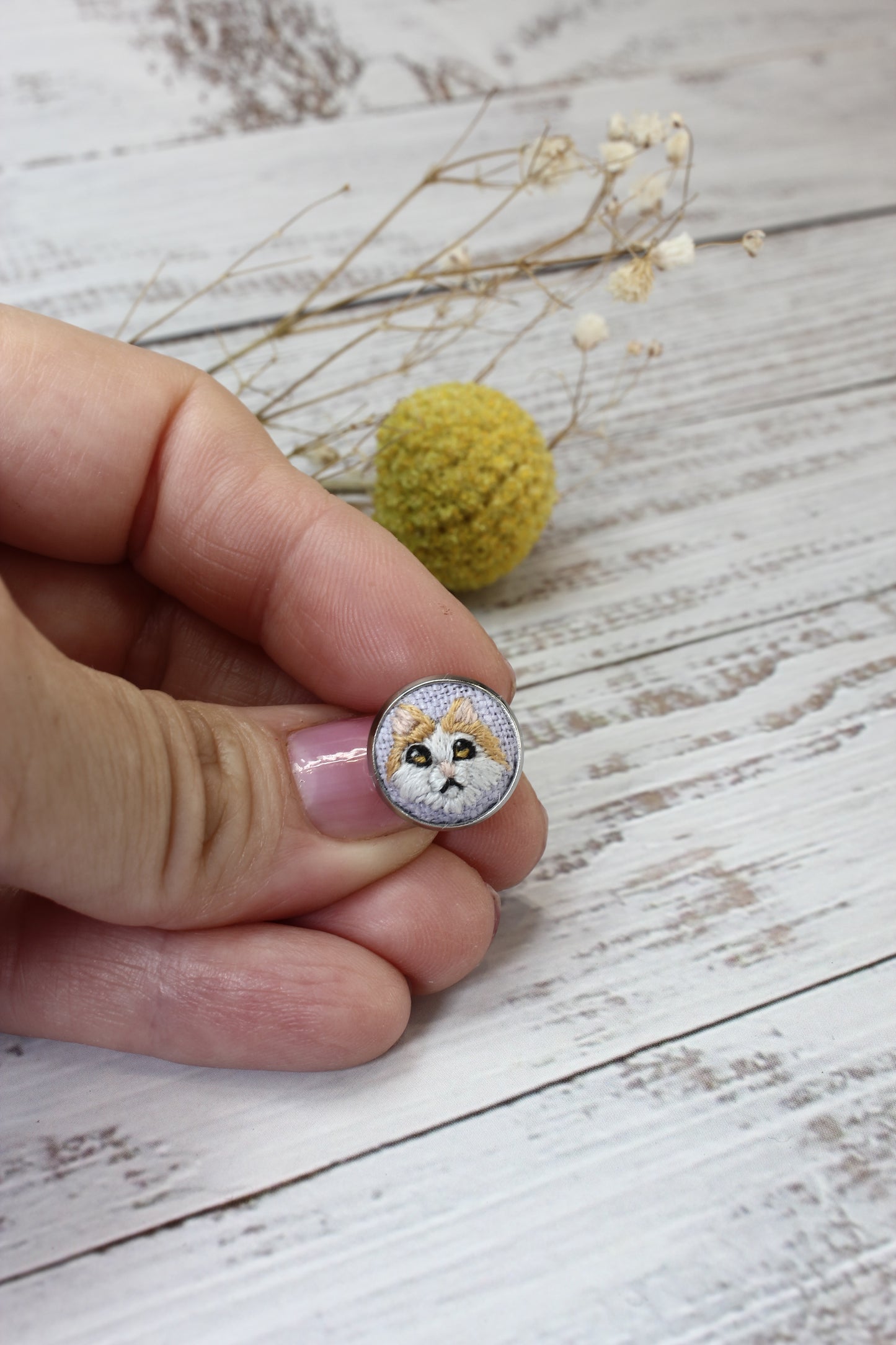 Embroidery Norwegian Forest Cat Studs #42A