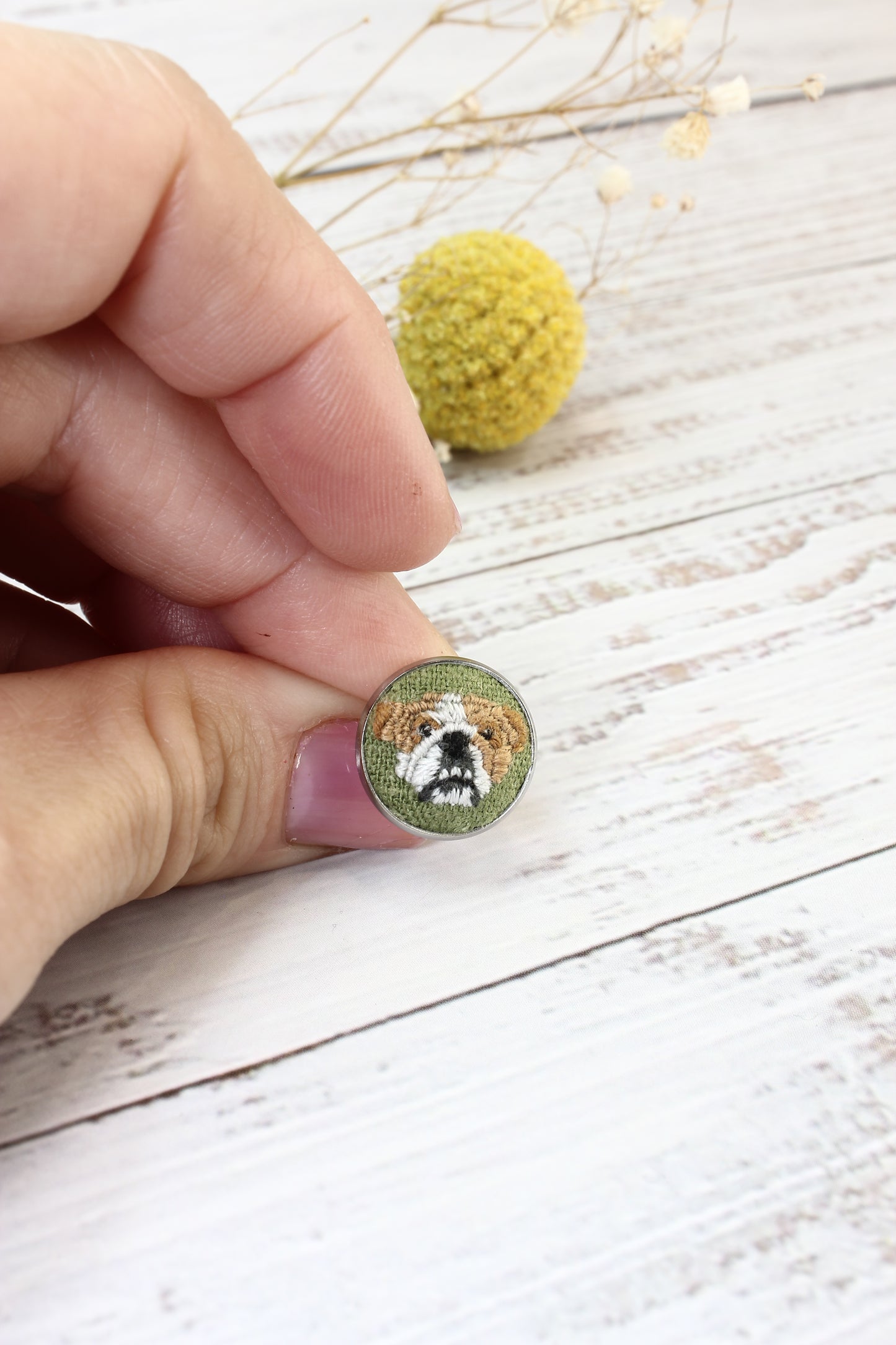 Embroidery Bulldog Studs #225A