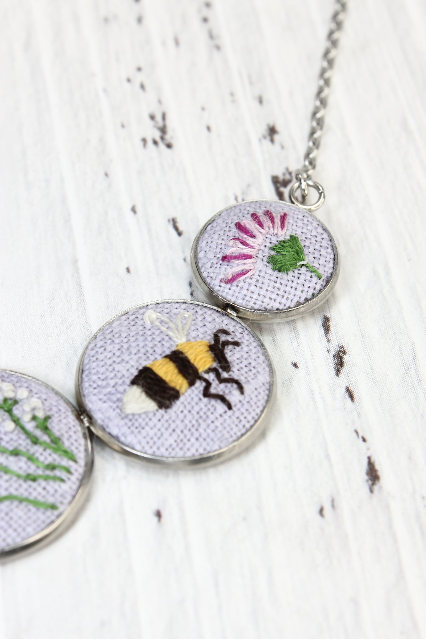 Embroidery Bees & Flowers Necklace
