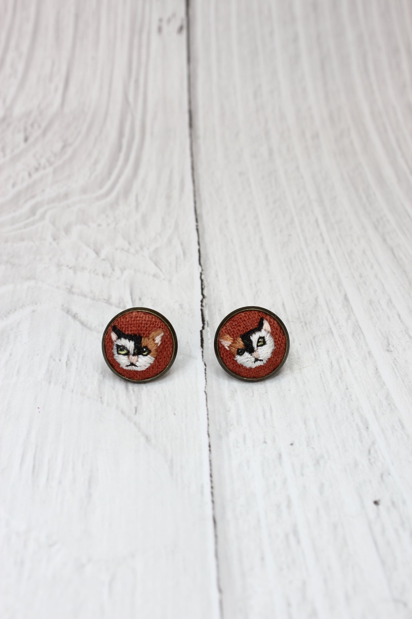 Embroidery Tri Colour Cat Studs #30