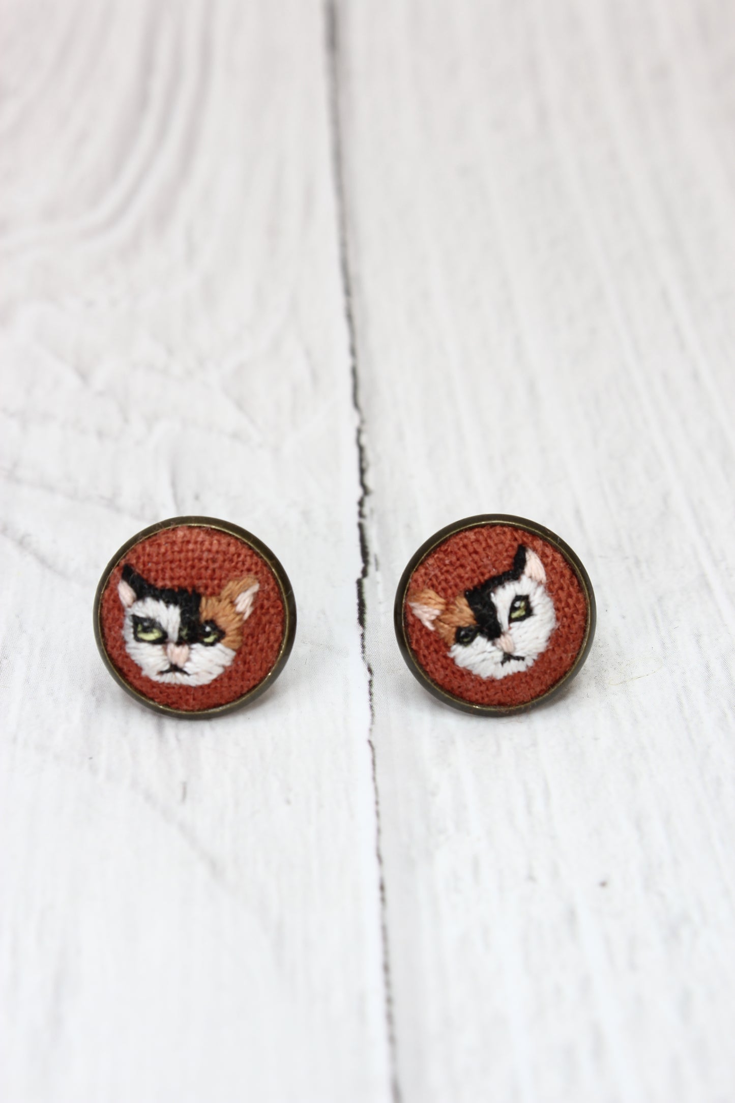 Embroidery Tri Colour Cat Studs #30