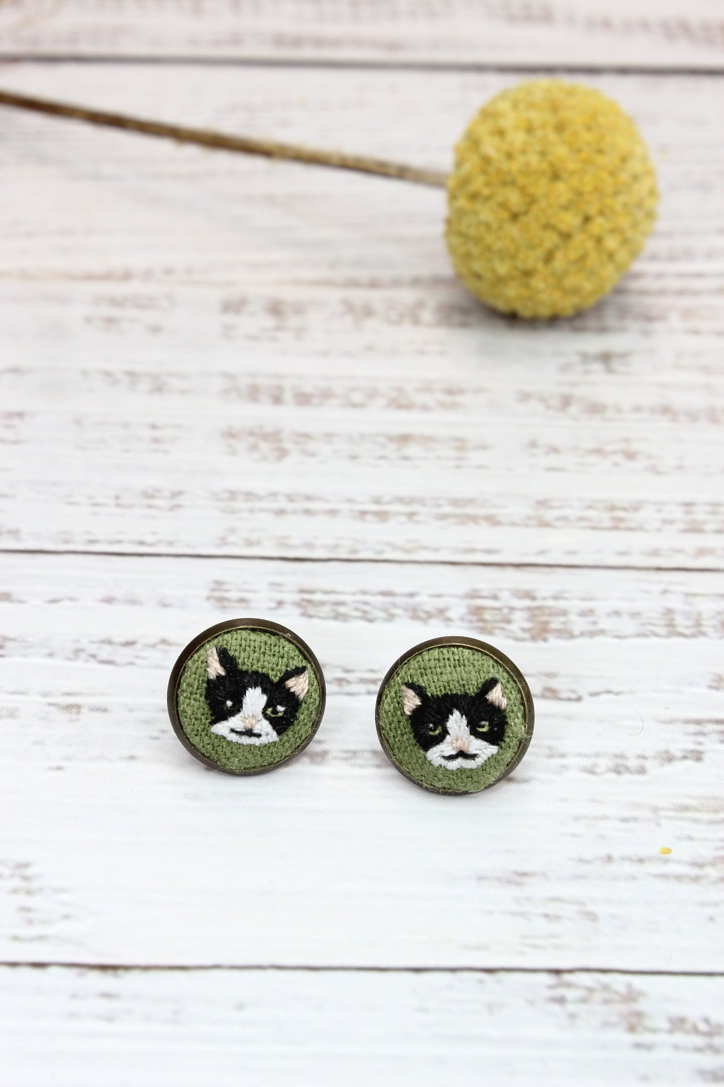 Embroidery Black & White Cat Studs #24