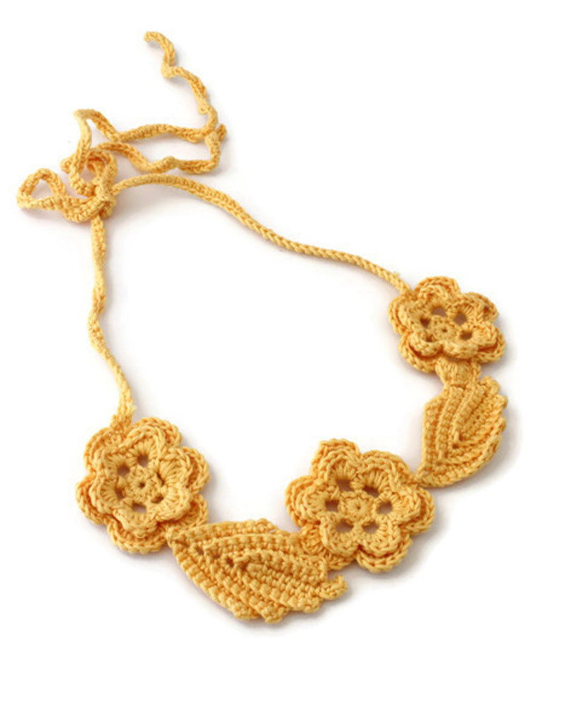 My Pretty Babi Crochet Flower Necklace in Yellow