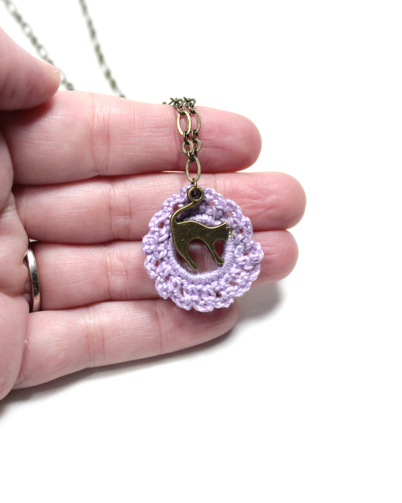 Crochet Circle Necklace in Lilac with a cat charm My Pretty Babi
