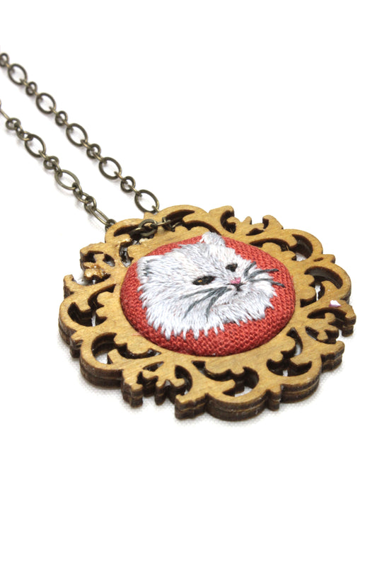 Embroidery White Cat Necklace
