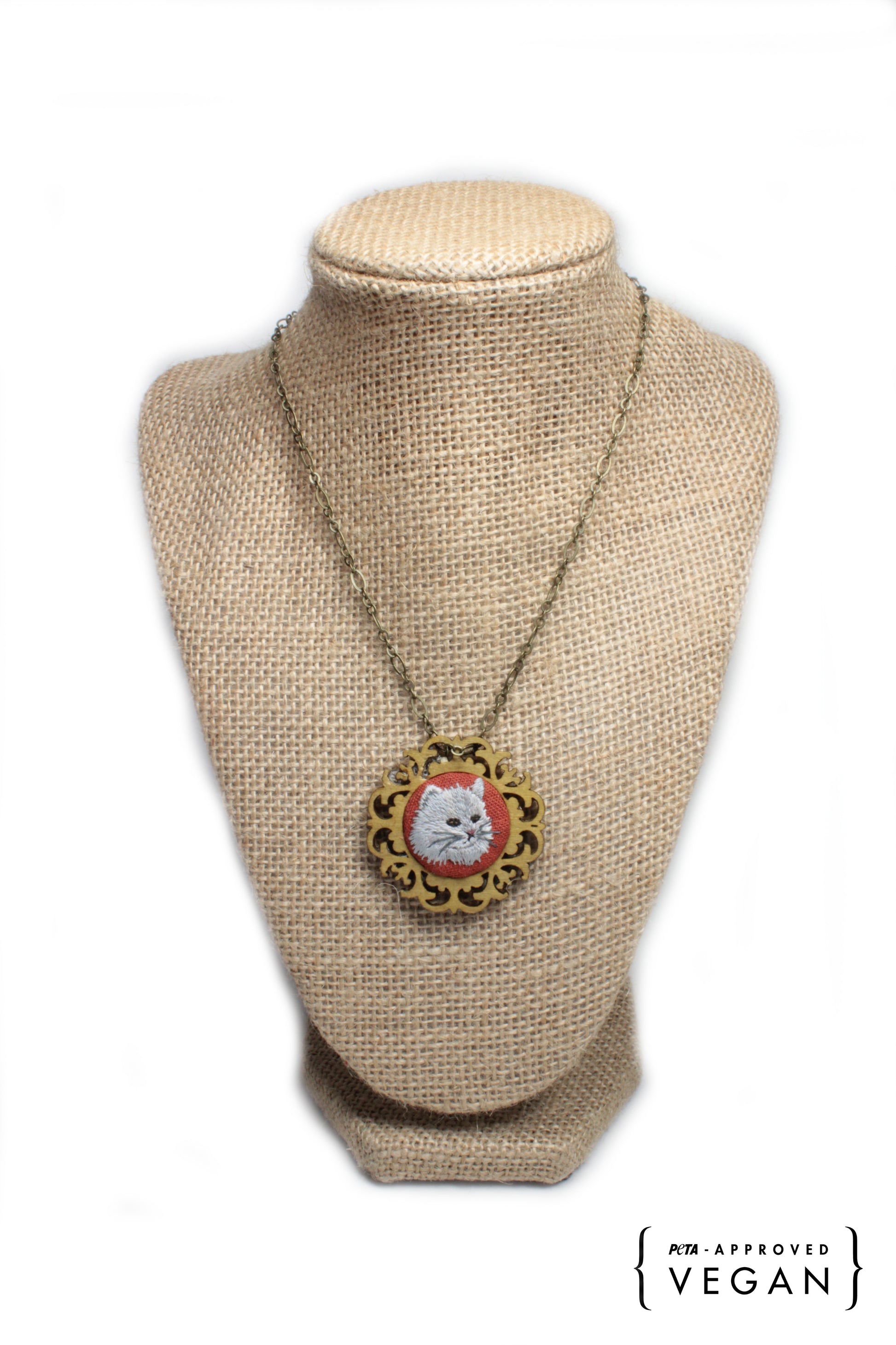 Embroidery White Cat Necklace