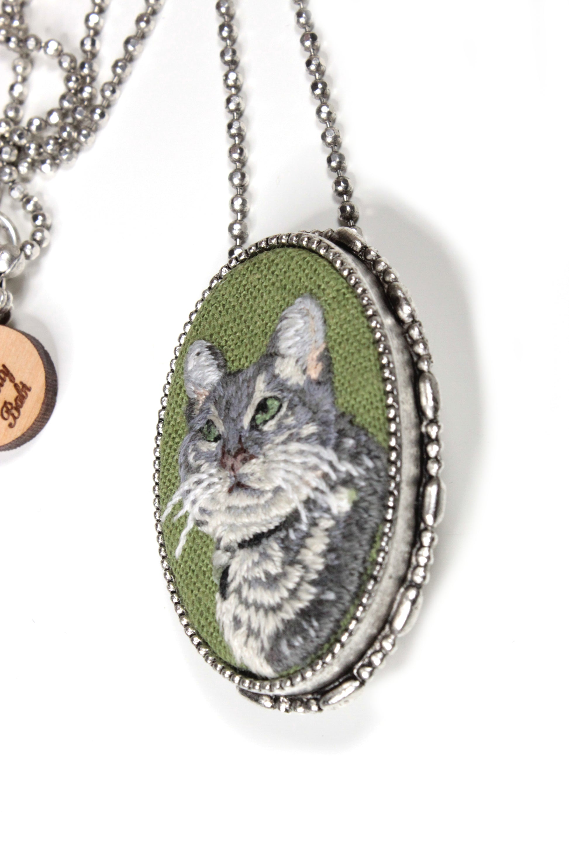 Embroidery Custom Pet Portrait Necklace Brooch