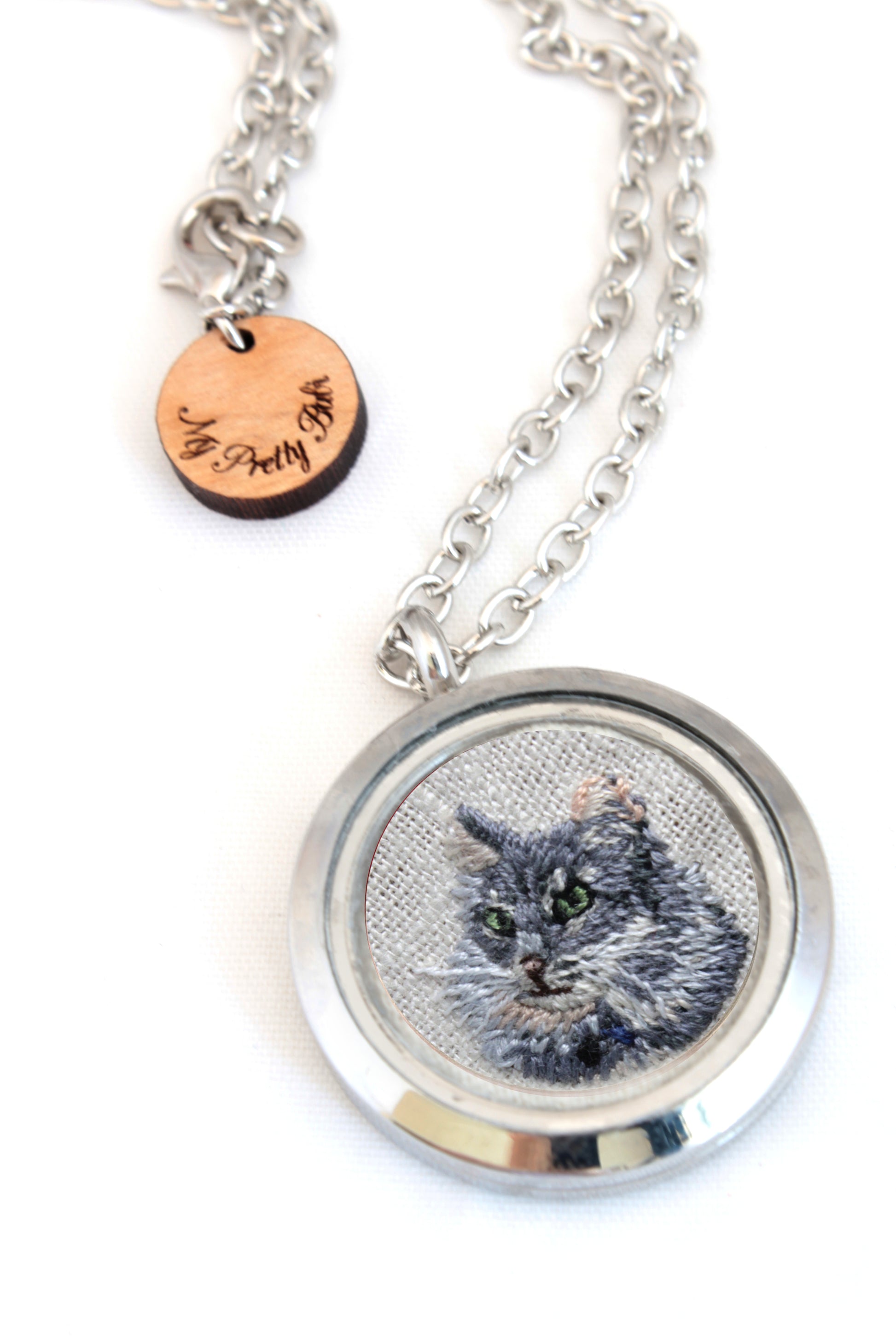 Embroidery Custom Pet Cat Portrait Locket Necklace