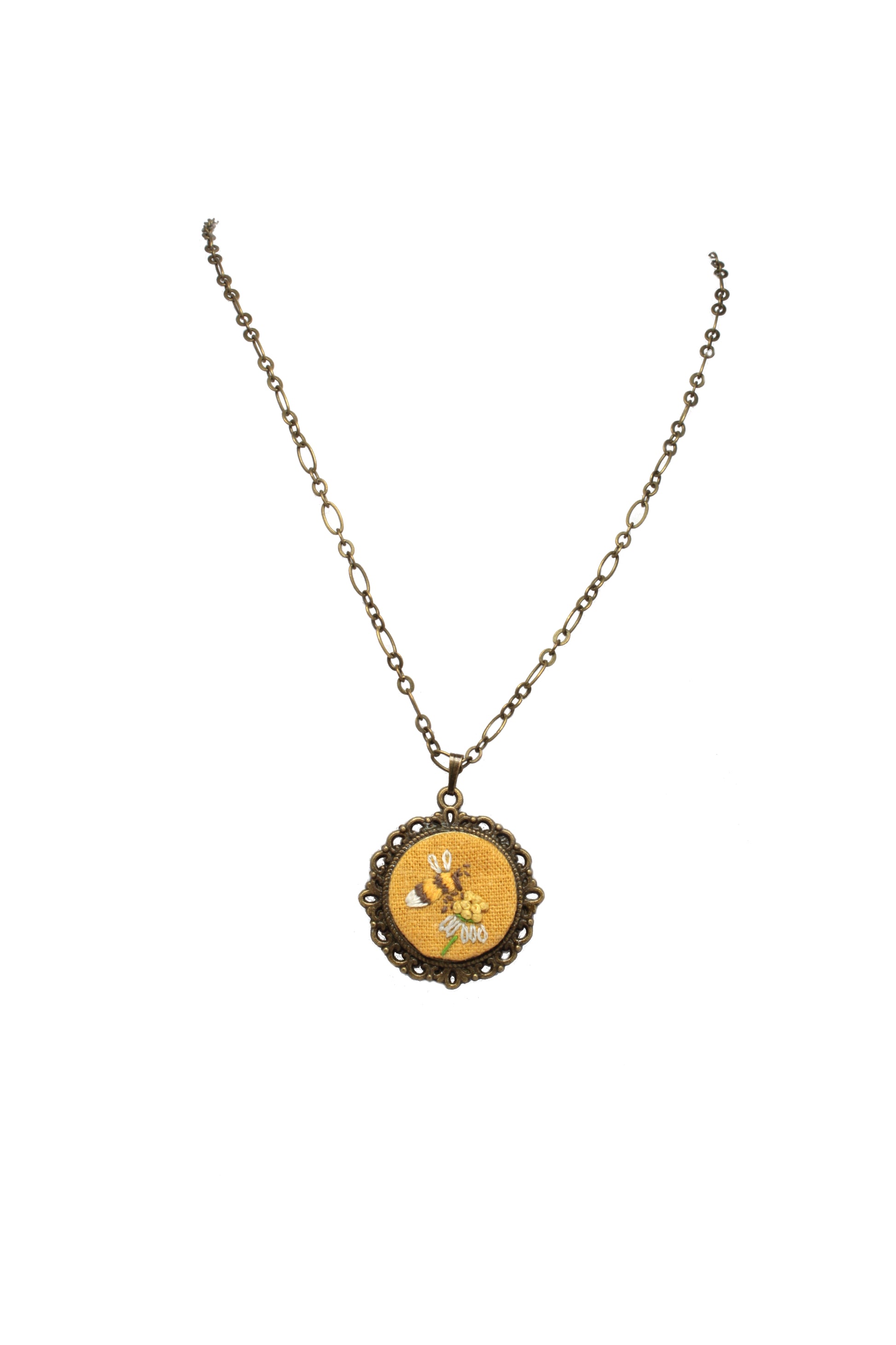 Embroidery Bee & Chamomile Flower Necklace