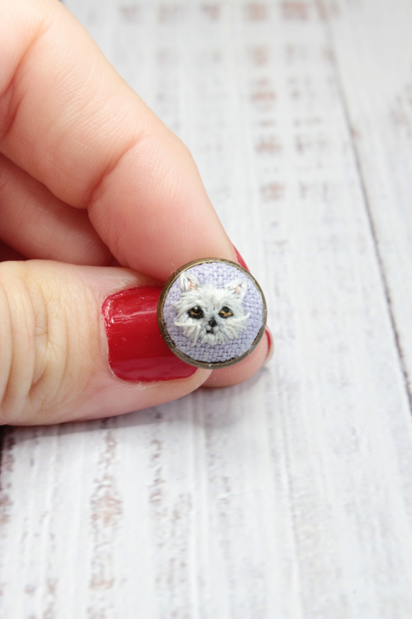 Embroidery White Cat Studs #37