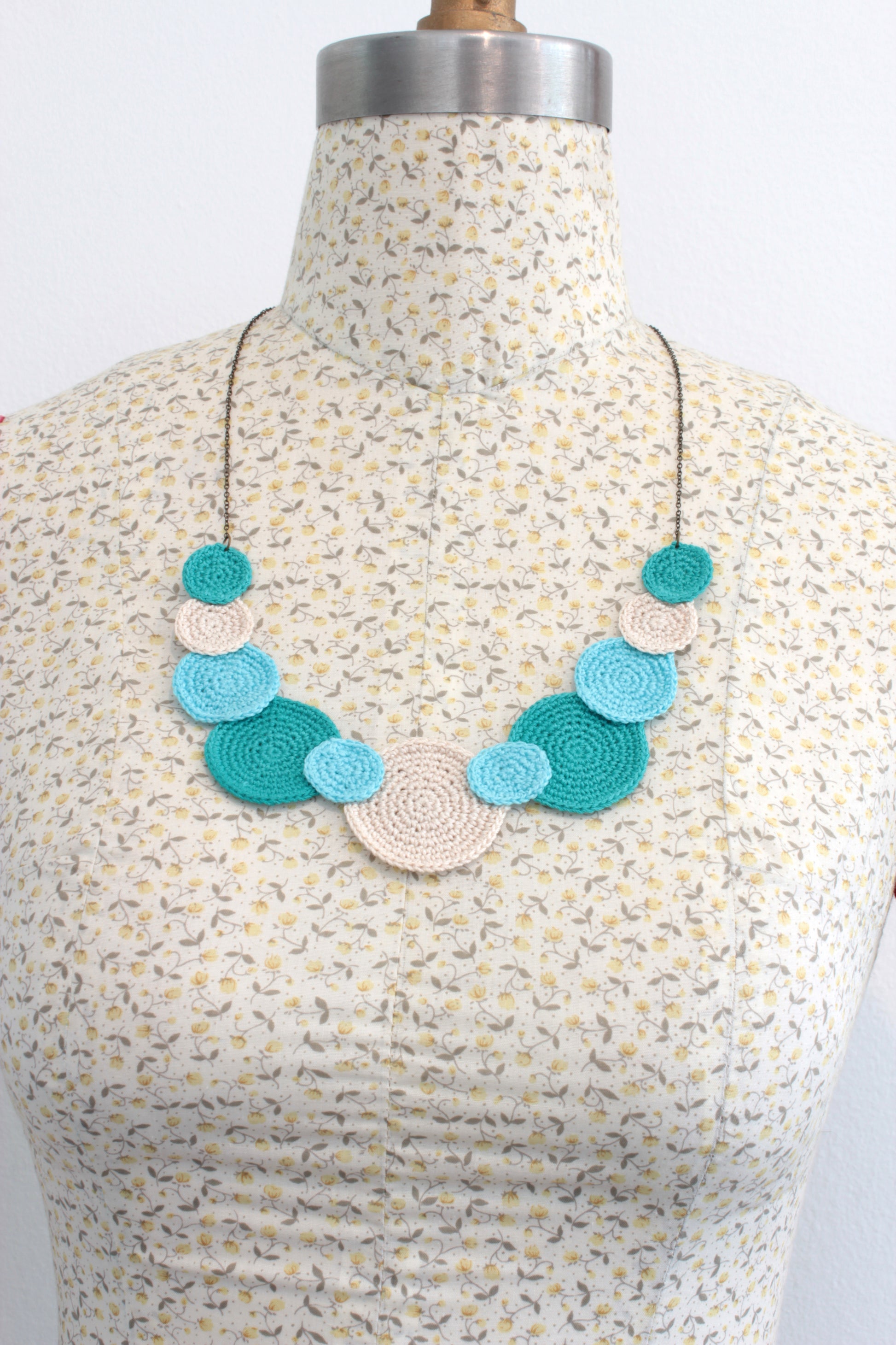 Multi colours Crochet Circle Necklace My Pretty Babi