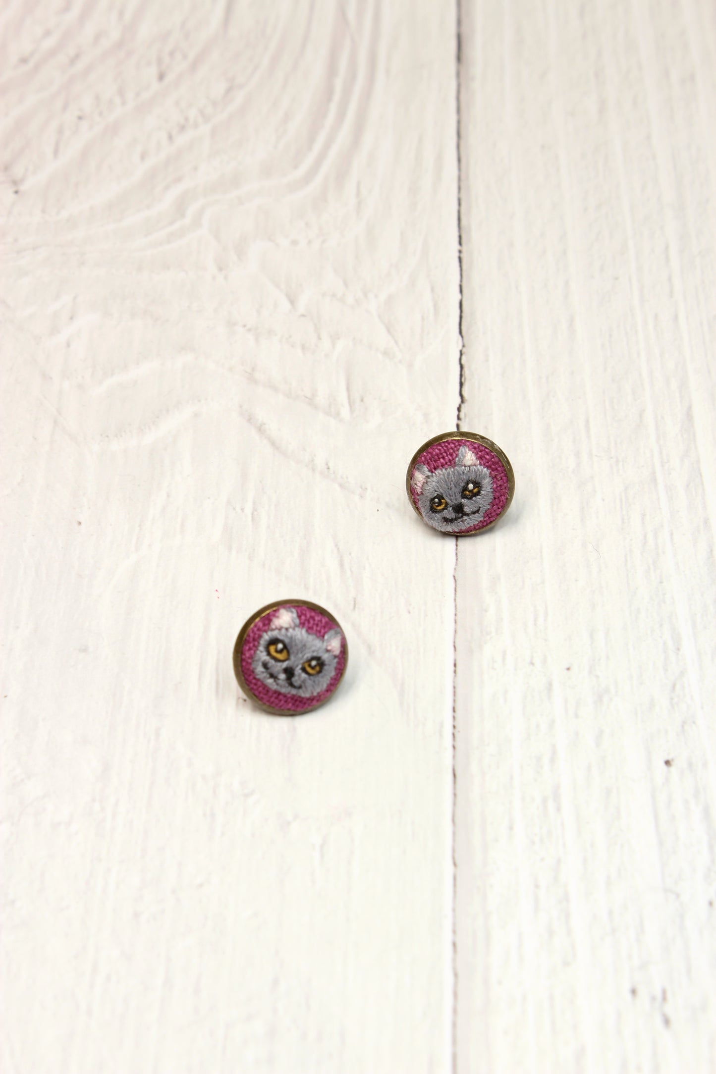 Embroidery Gray Cat Studs #51