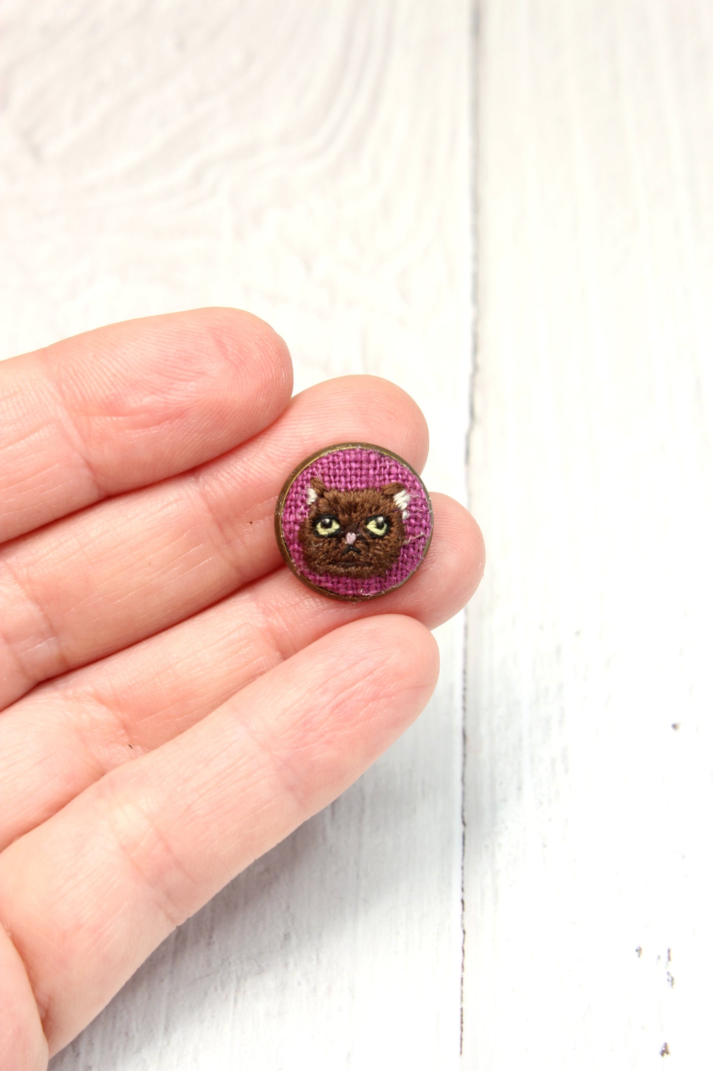 Embroidery Persian Cat Studs #47