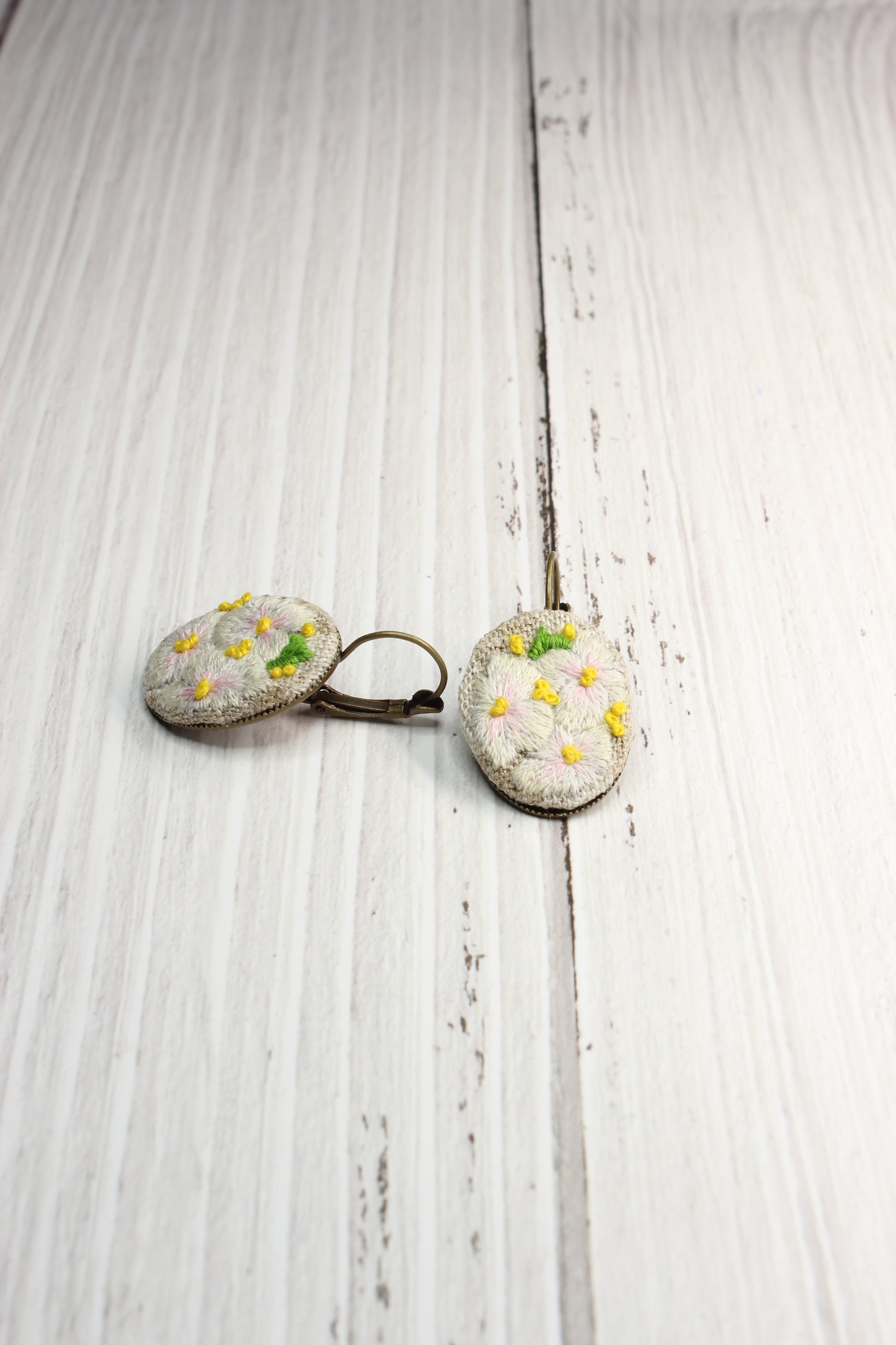 Embroidery White Pansies Wire Earrings