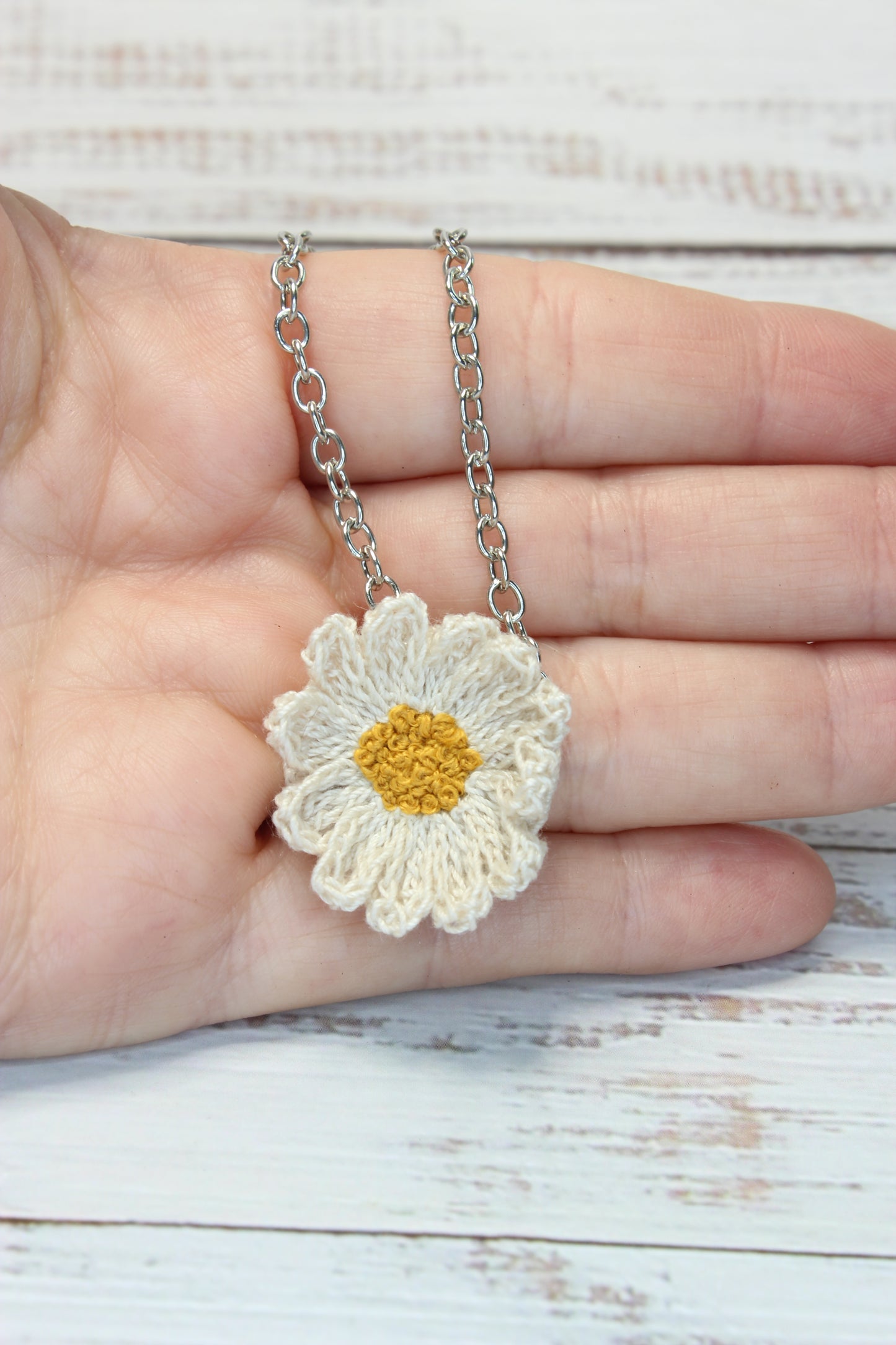Daisy Crochet Necklace