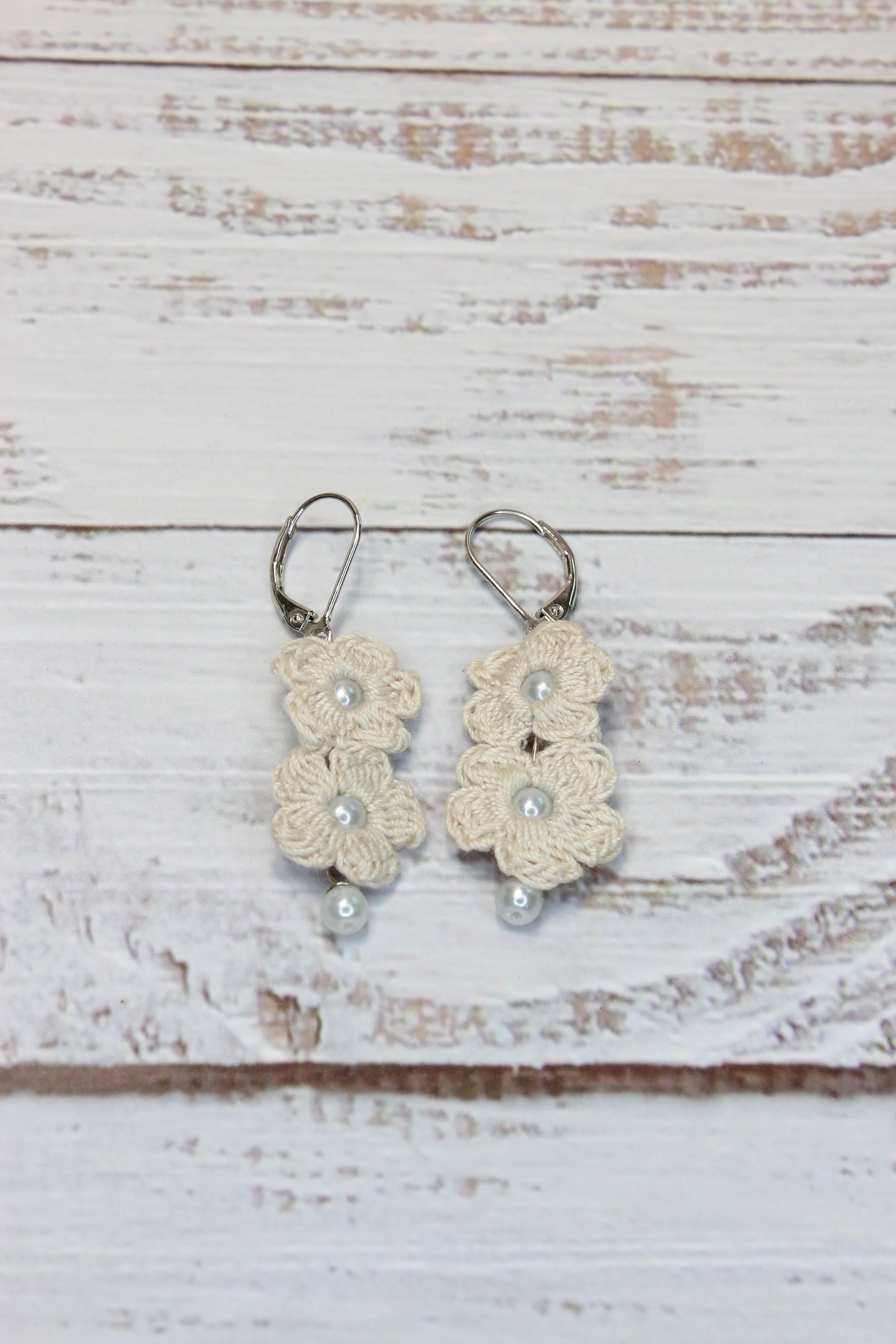 Crochet Off White Flowers Wire Earrings