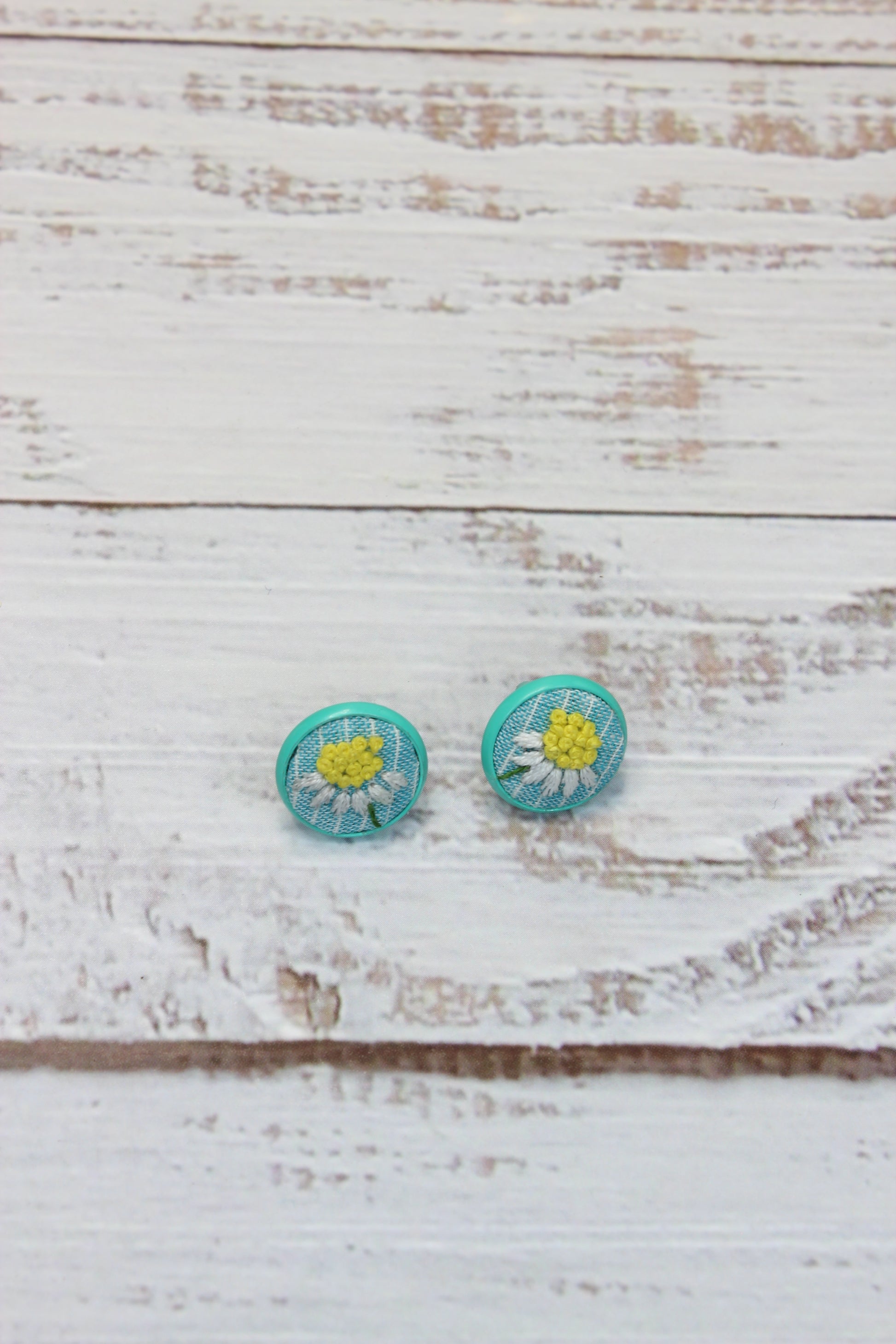 Embroidery Daisy Blue Studs