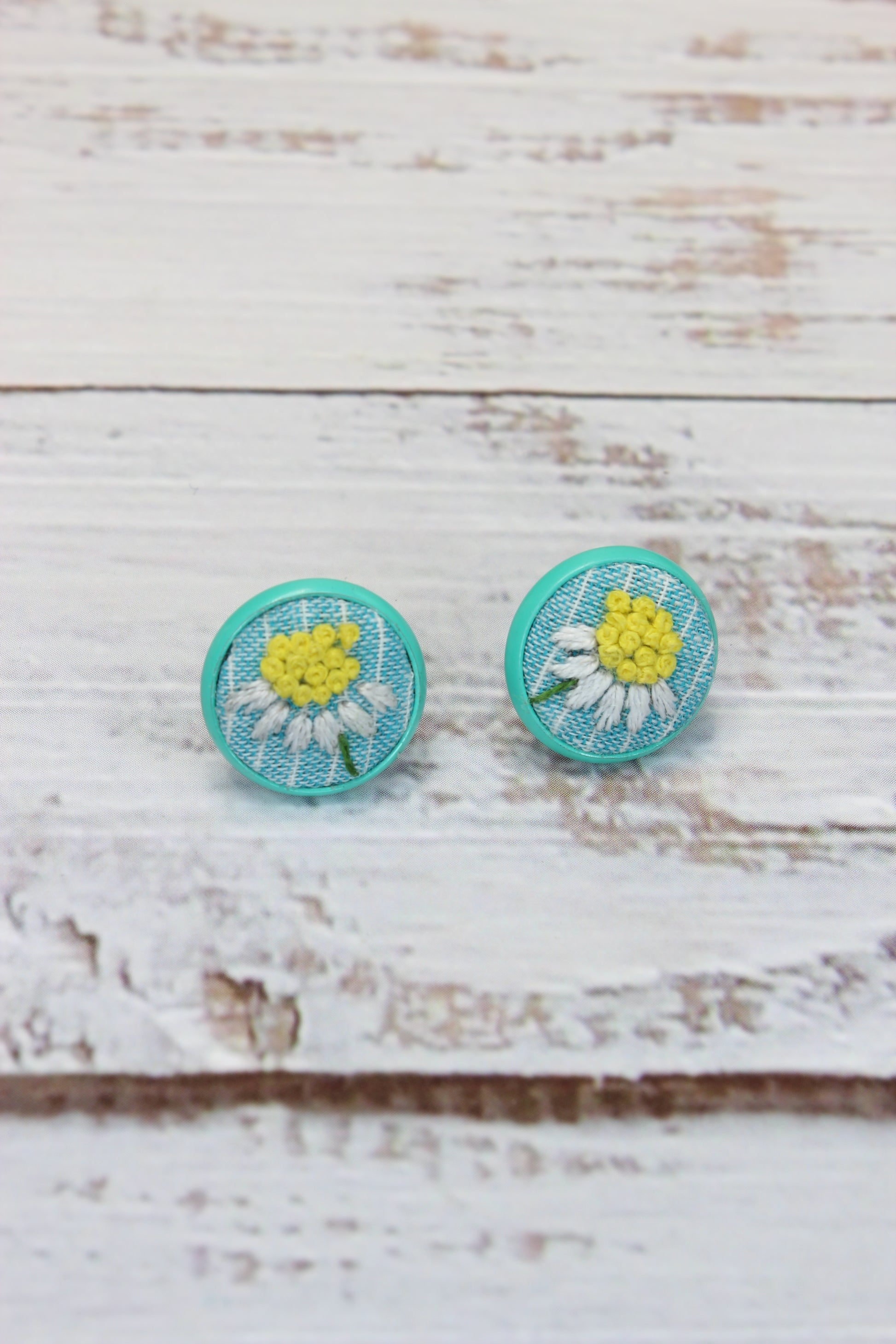 Embroidery Daisy Blue Studs