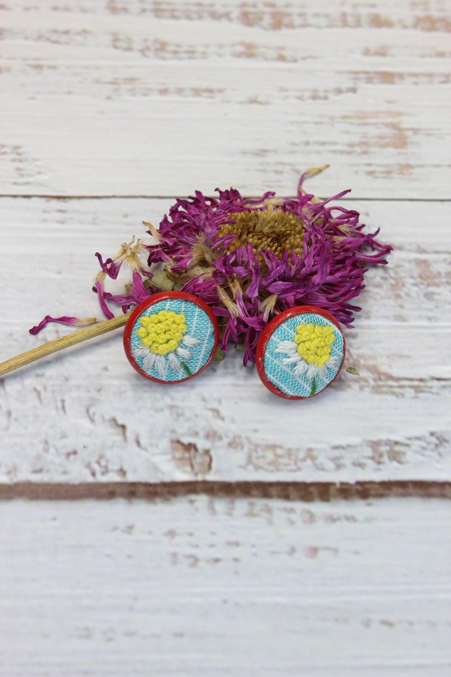 Embroidery Daisy Red Studs