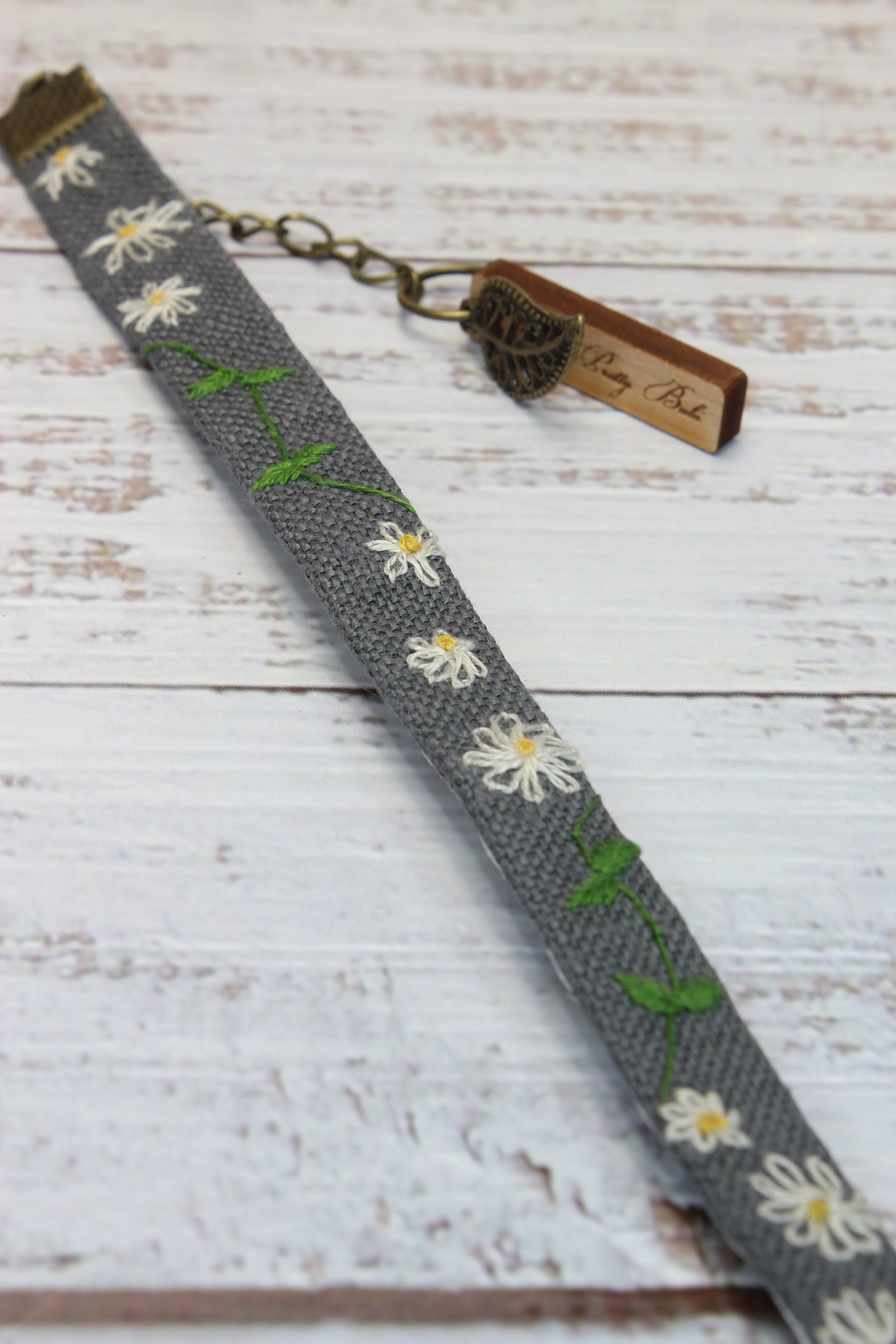 Embroidery Daisies Bracelet