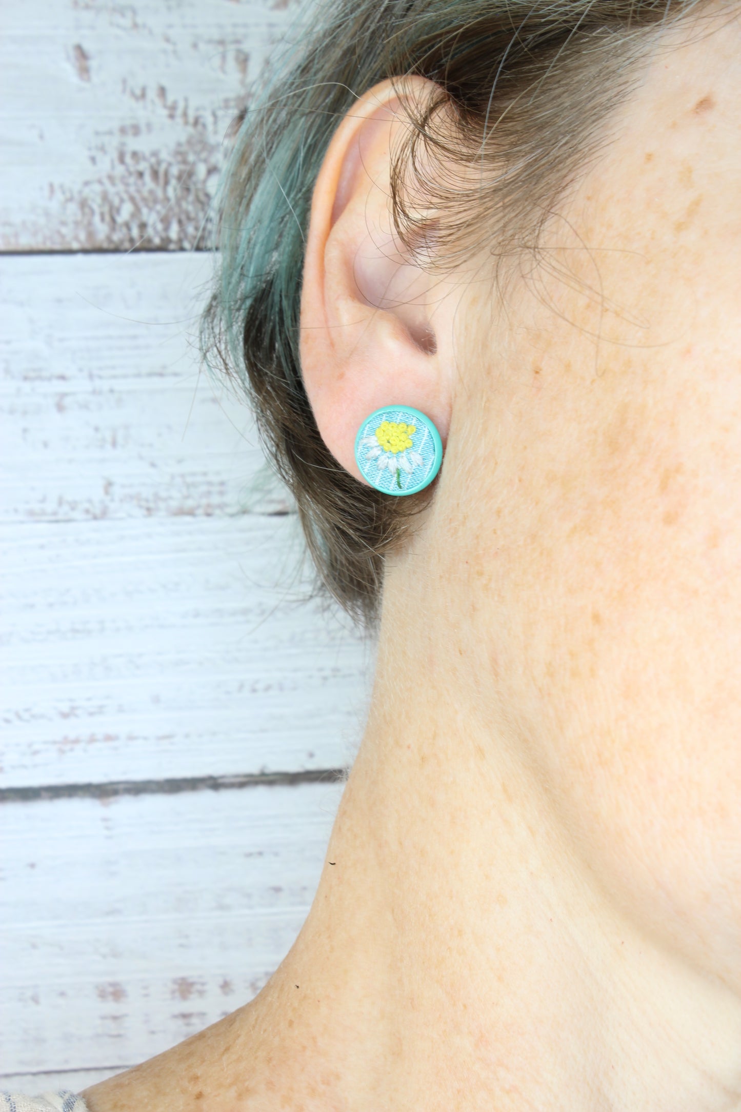 Embroidery Daisy Blue Studs