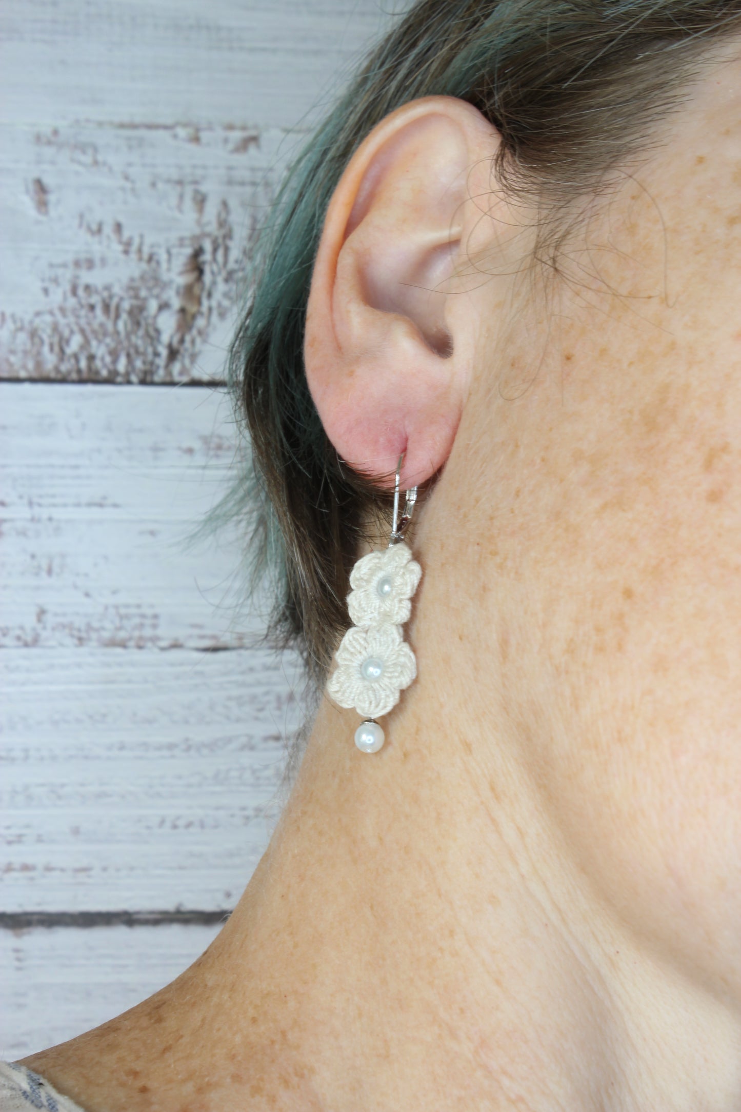 Crochet Off White Flowers Wire Earrings