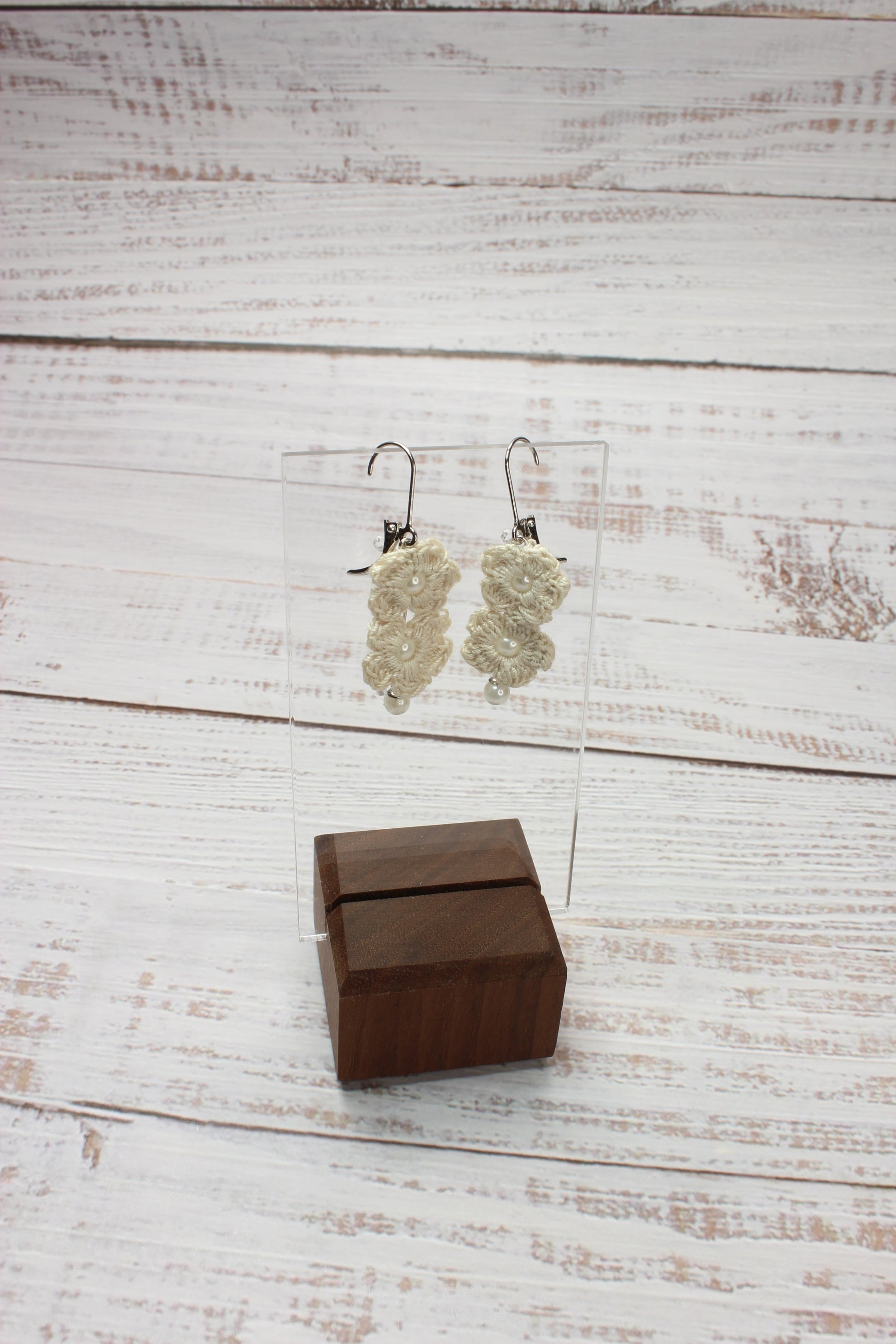 Crochet Off White Flowers Wire Earrings