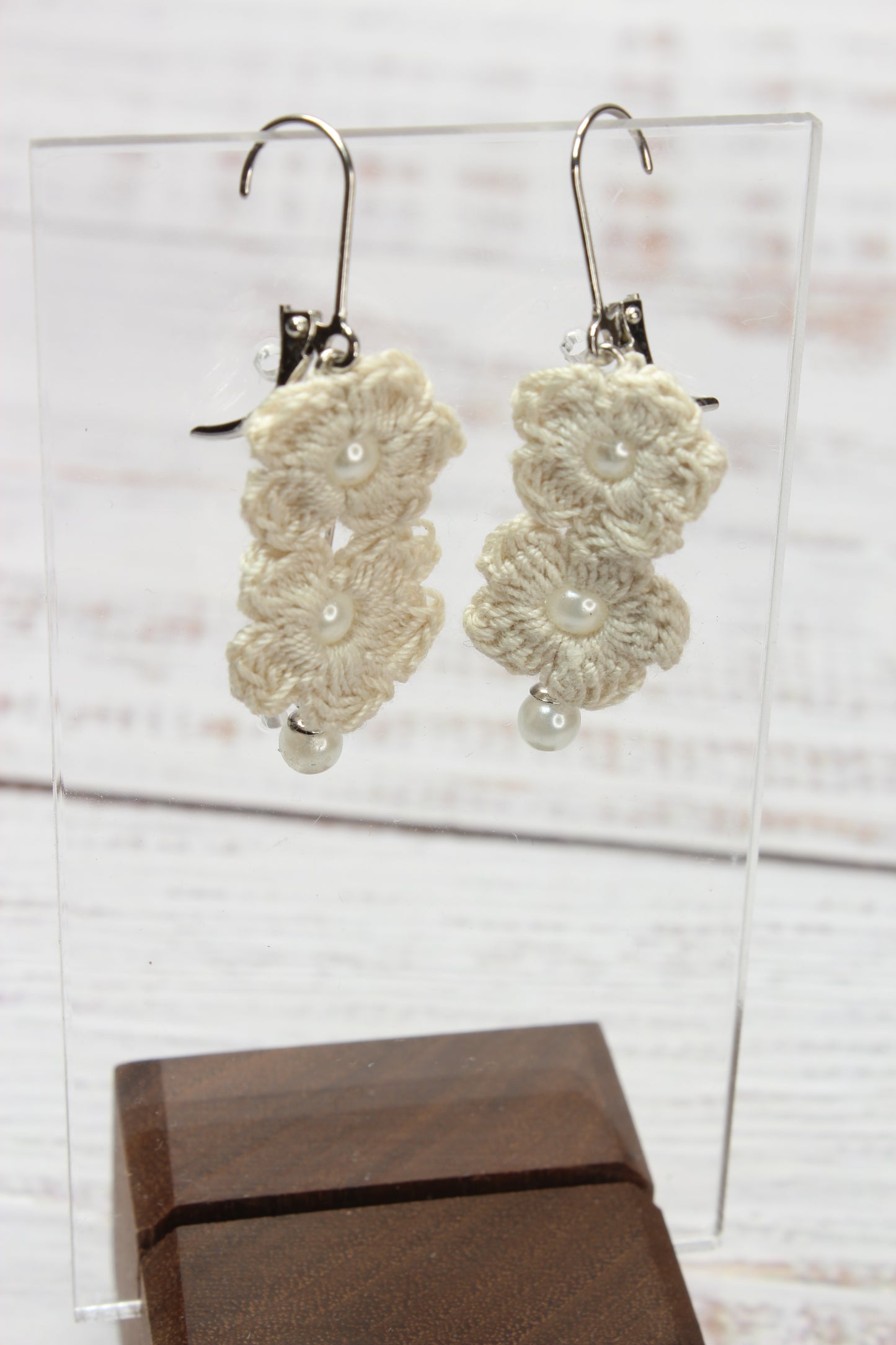 Crochet Off White Flowers Wire Earrings