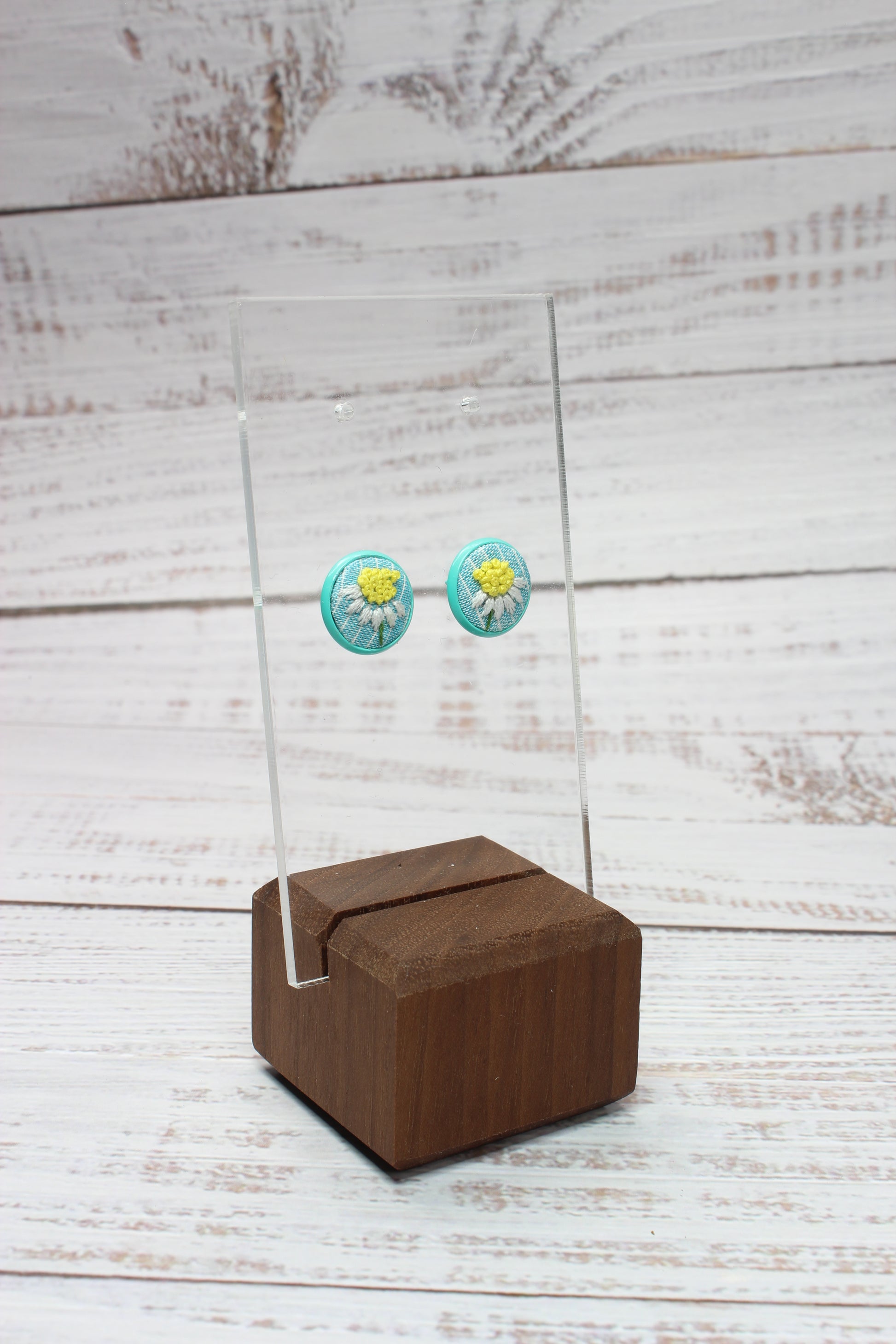Embroidery Daisy Blue Studs