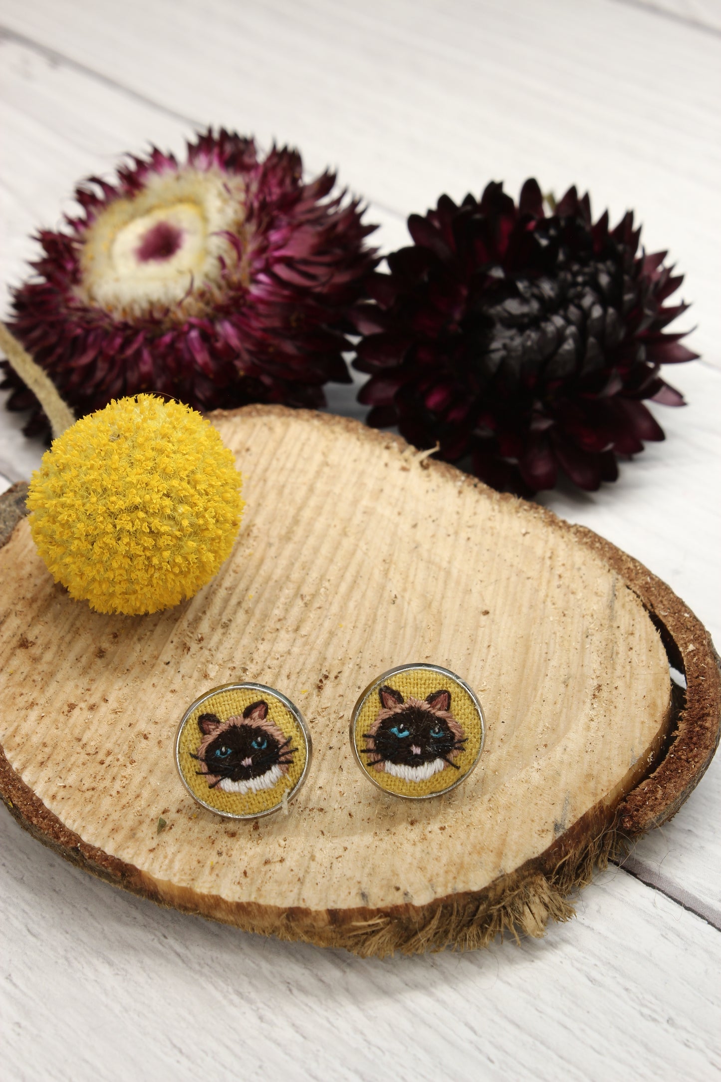 Embroidery Ragdoll Studs #40
