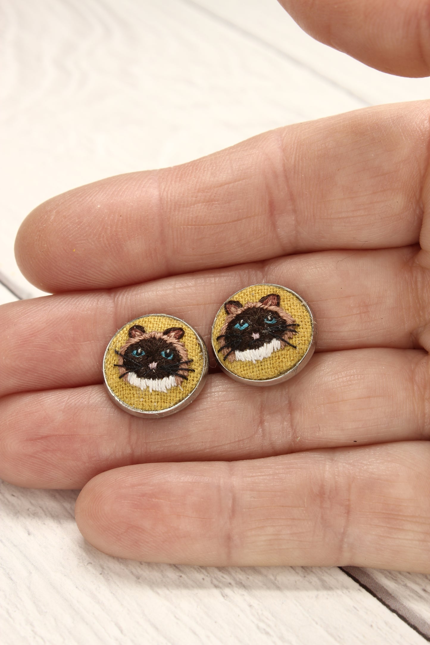 Embroidery Ragdoll Studs #40