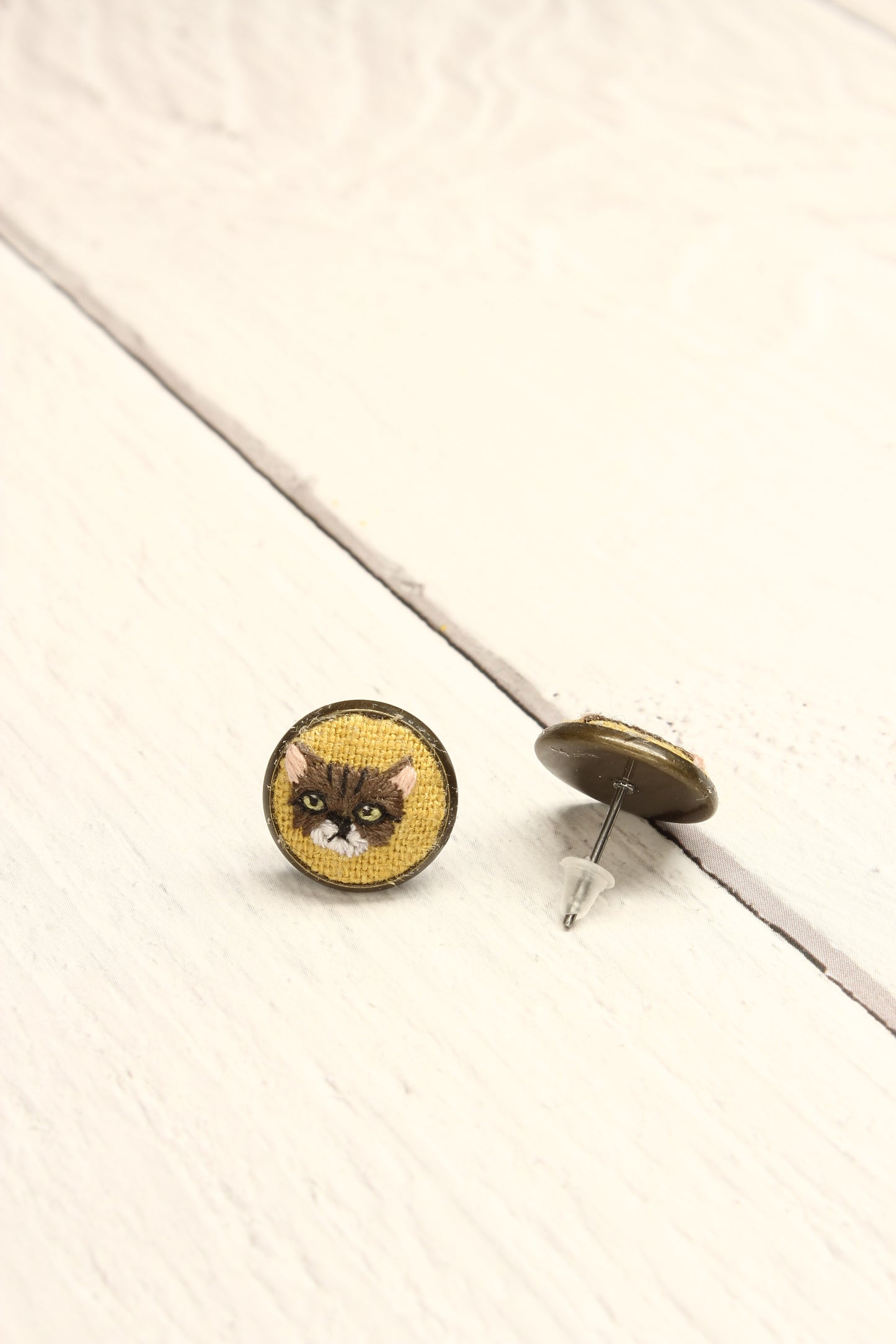 Embroidery Brown & White Cat Studs #29