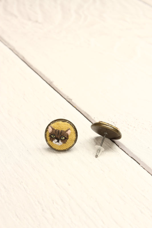 Embroidery Brown & White Cat Studs #29