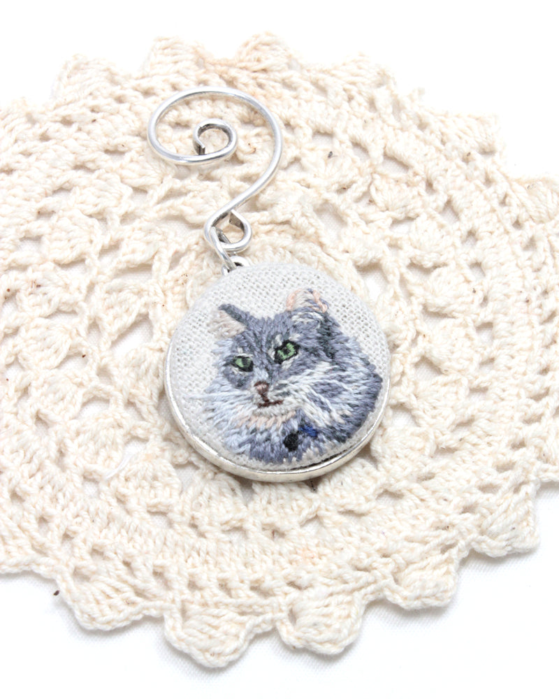 Custom Embroidery Pet Portrait Christmas Ornament