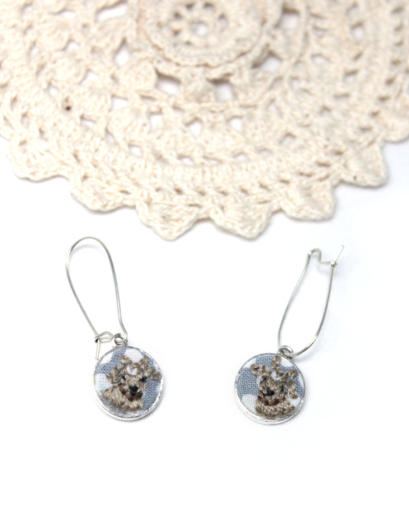 My Pretty Babi Embroidery Goat Kidney Silver Earrings