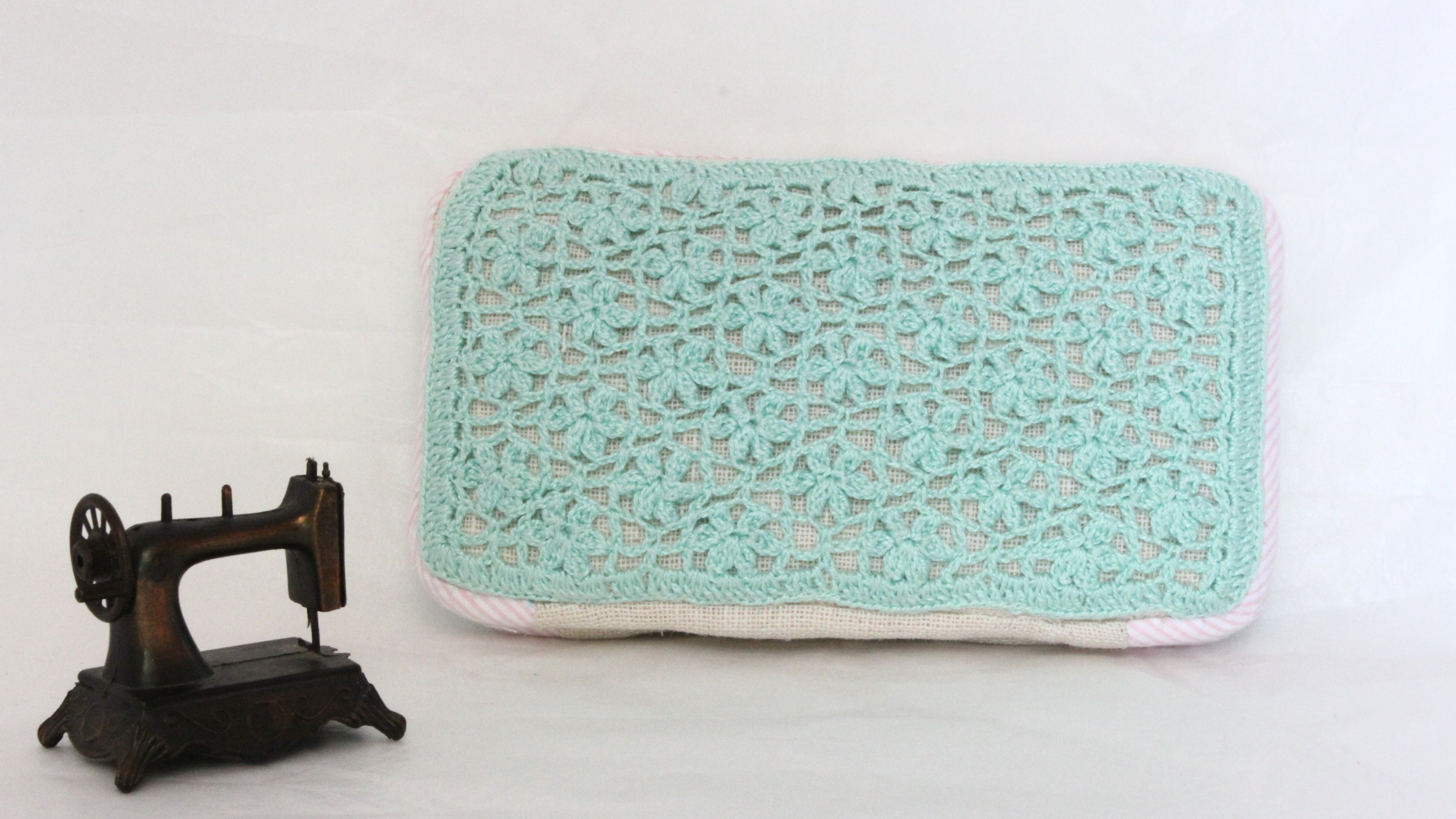 My Pretty Babi Crochet Wallet in Mint