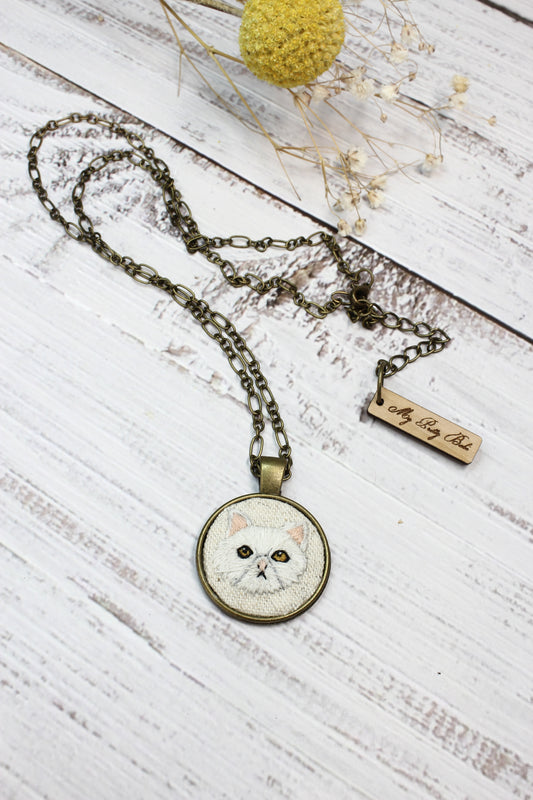 Embroidery White Cat Necklace #37