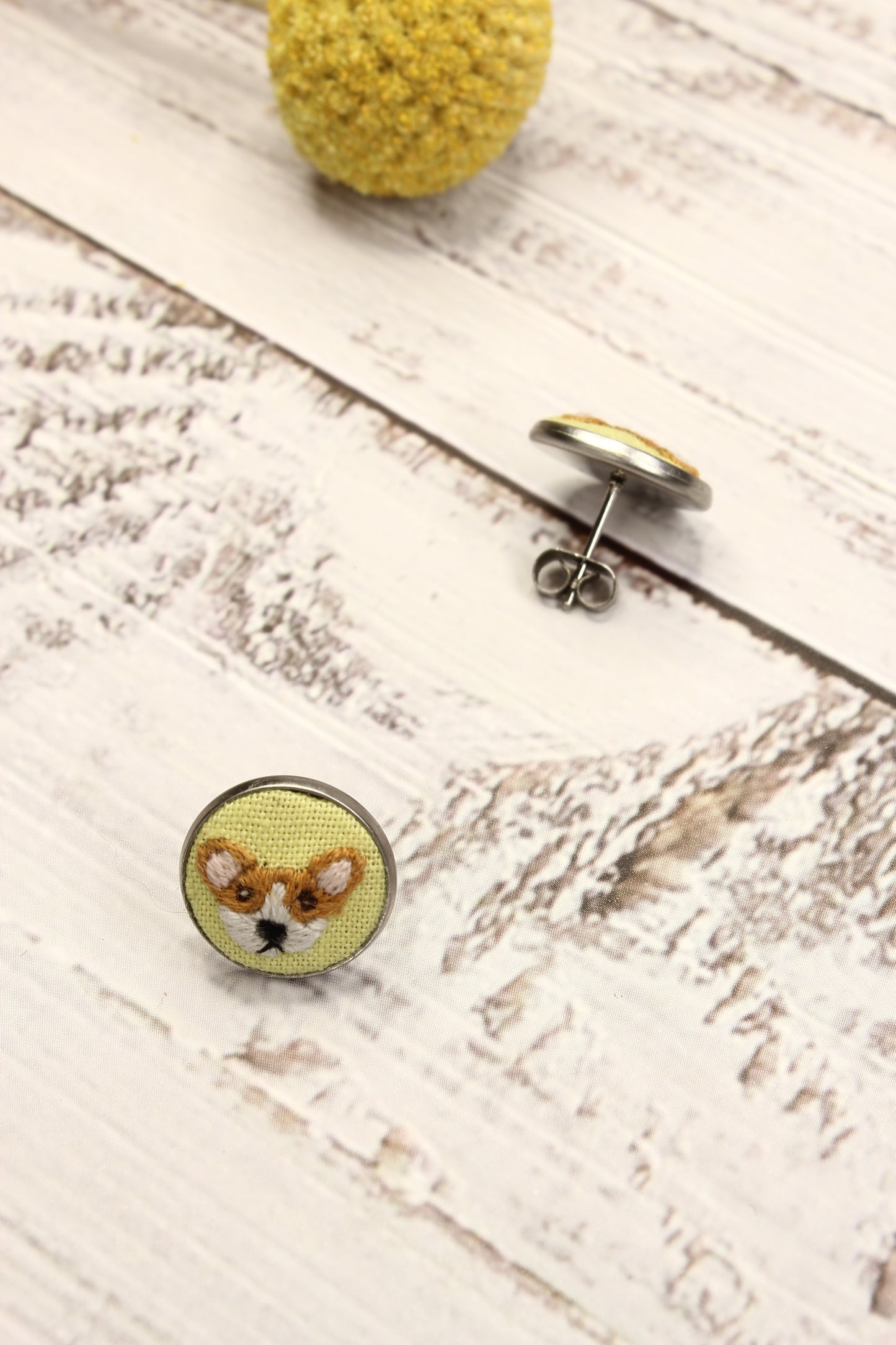 Embroidery Corgi Studs #51A