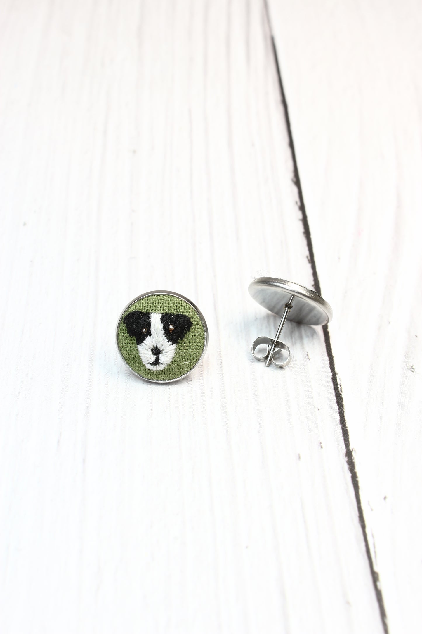 Embroidery Jack Russell Studs #60C