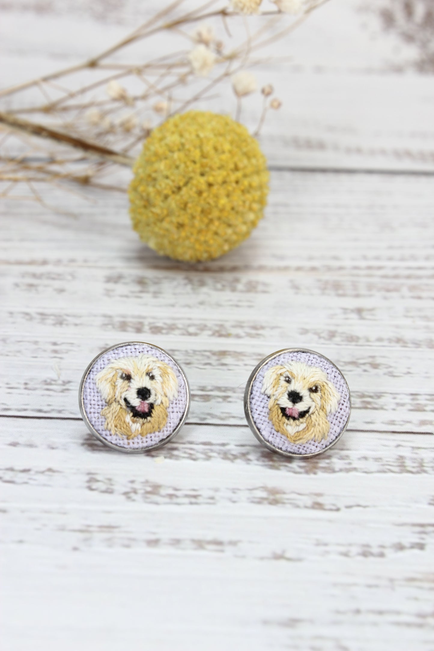 Embroidery Golden Retriever