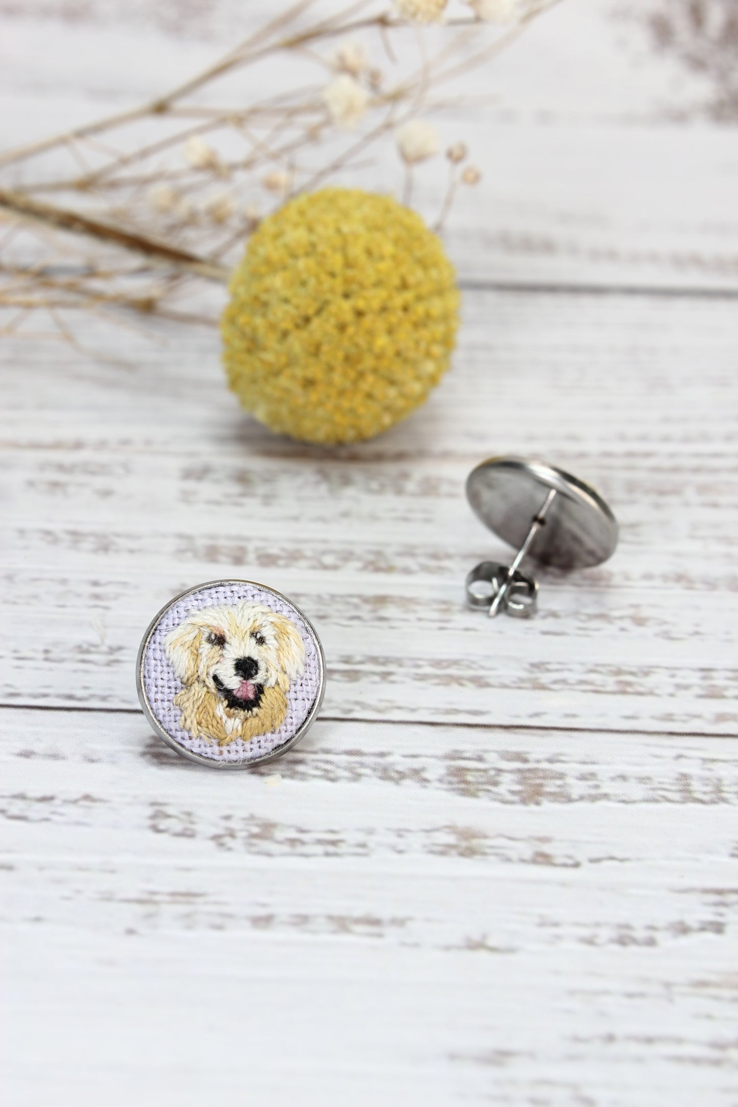 Embroidery Golden Retriever