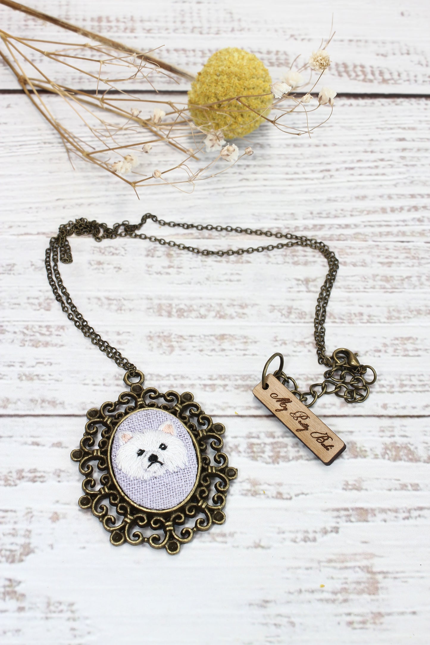 Embroidery Pomeranian Necklace